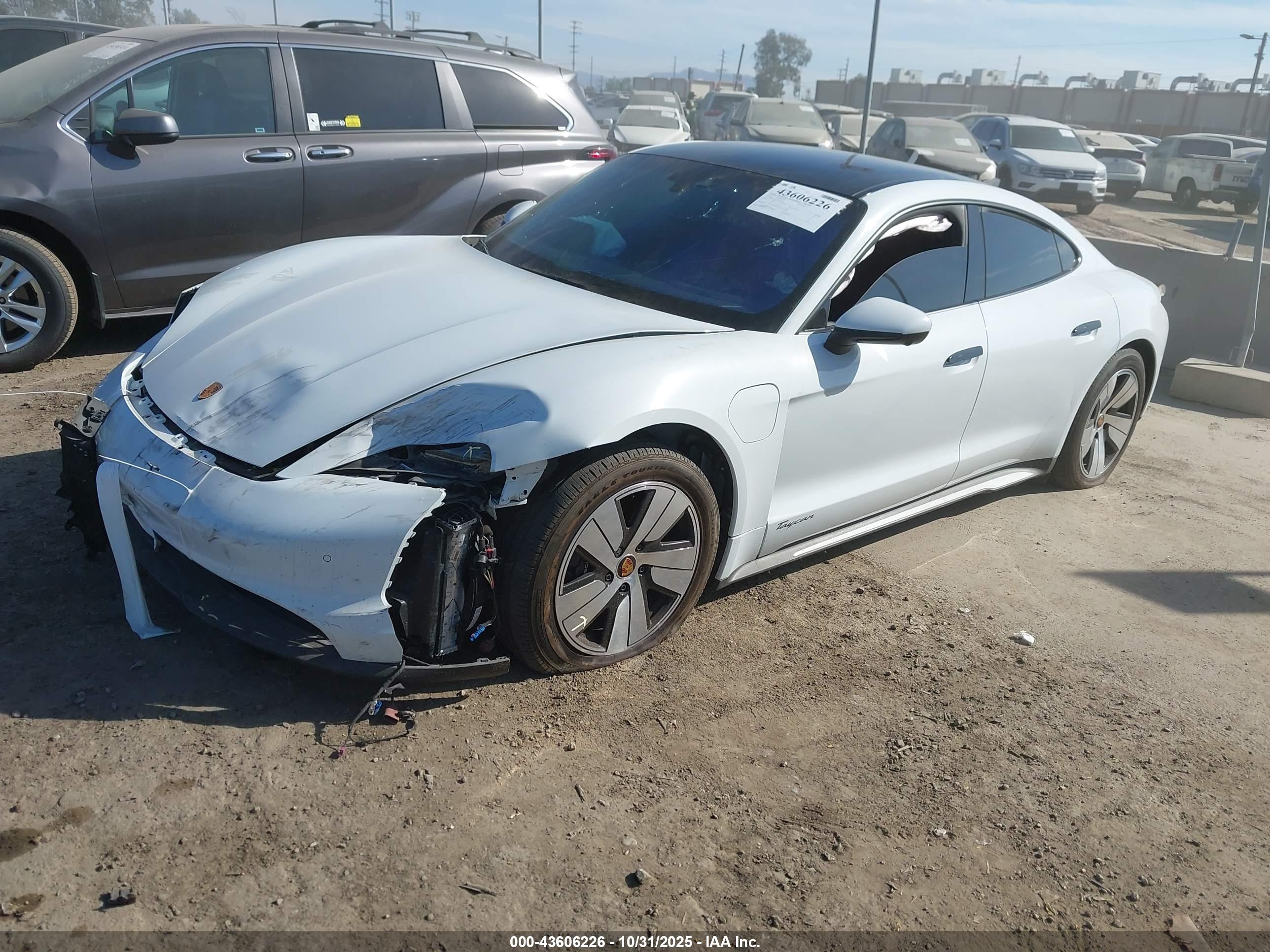 PORSCHE TAYCAN image 2