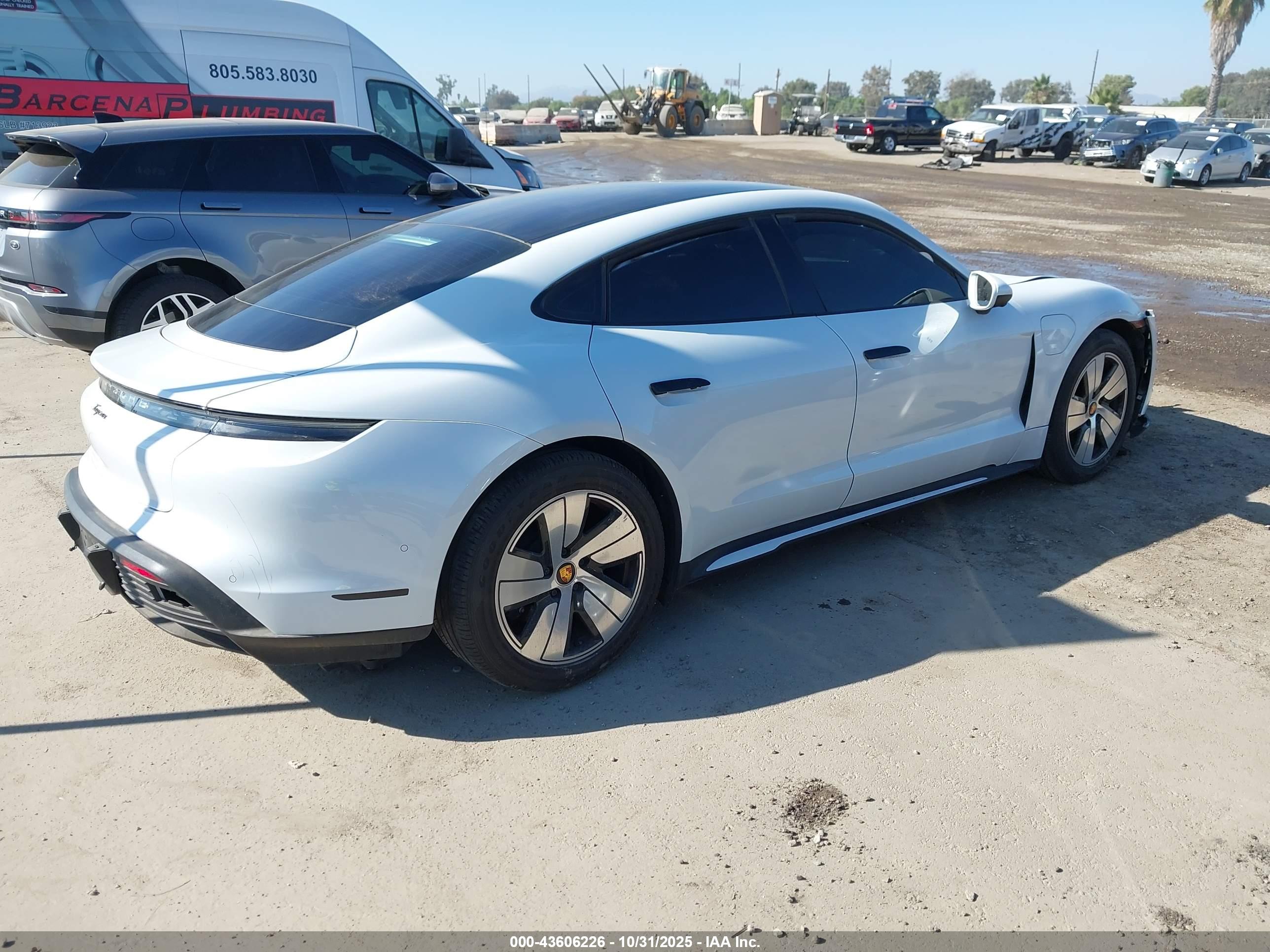 PORSCHE TAYCAN image 4