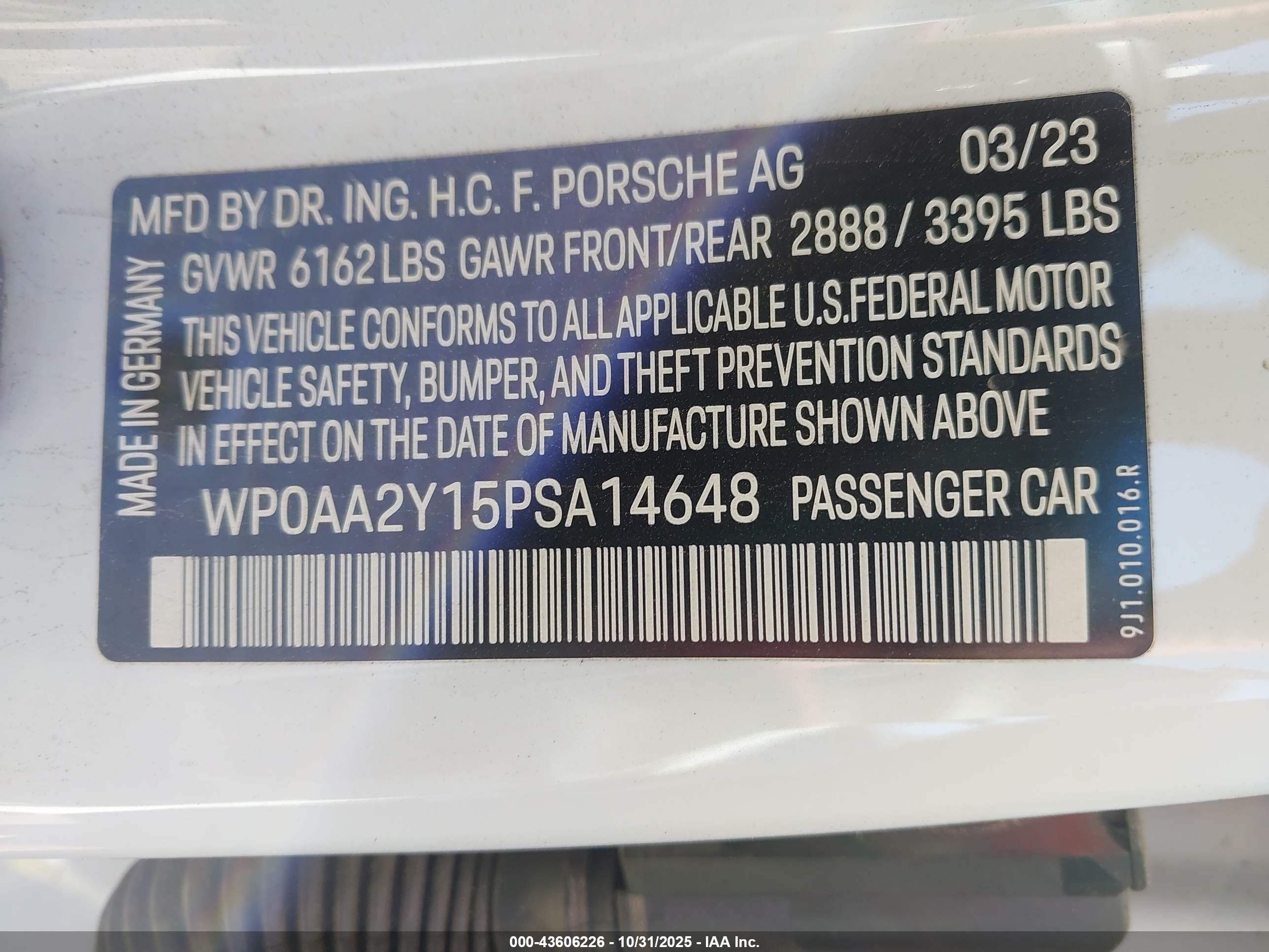 PORSCHE TAYCAN image 9