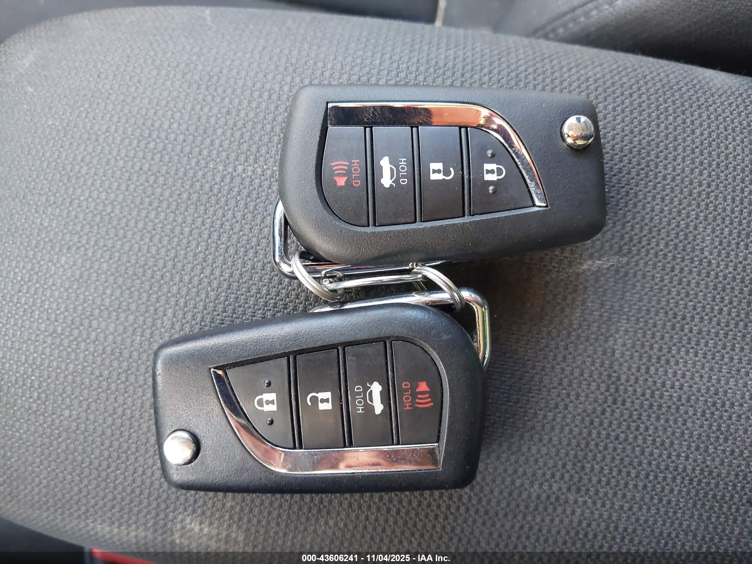TOYOTA COROLLA image 11