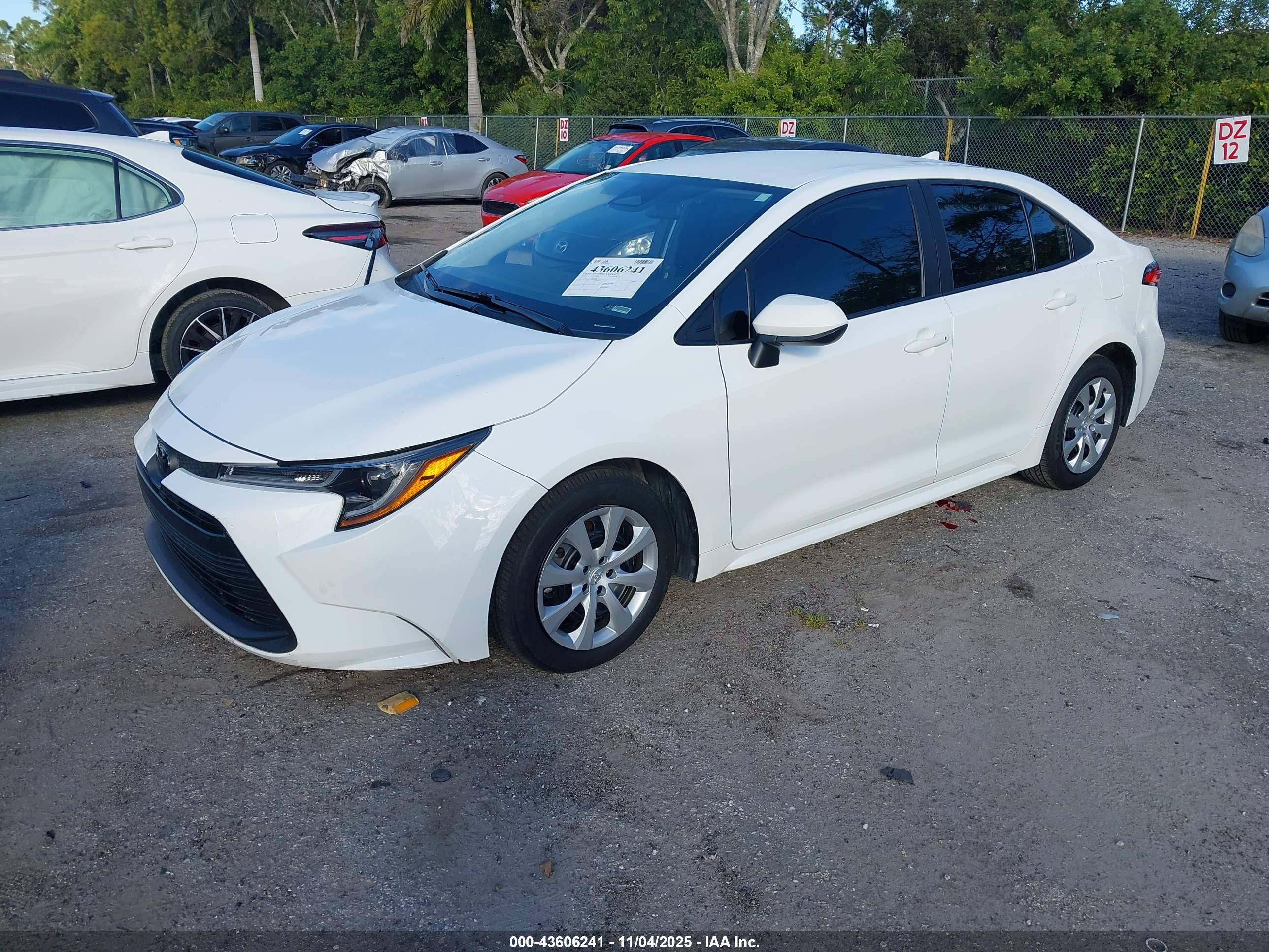TOYOTA COROLLA image 2
