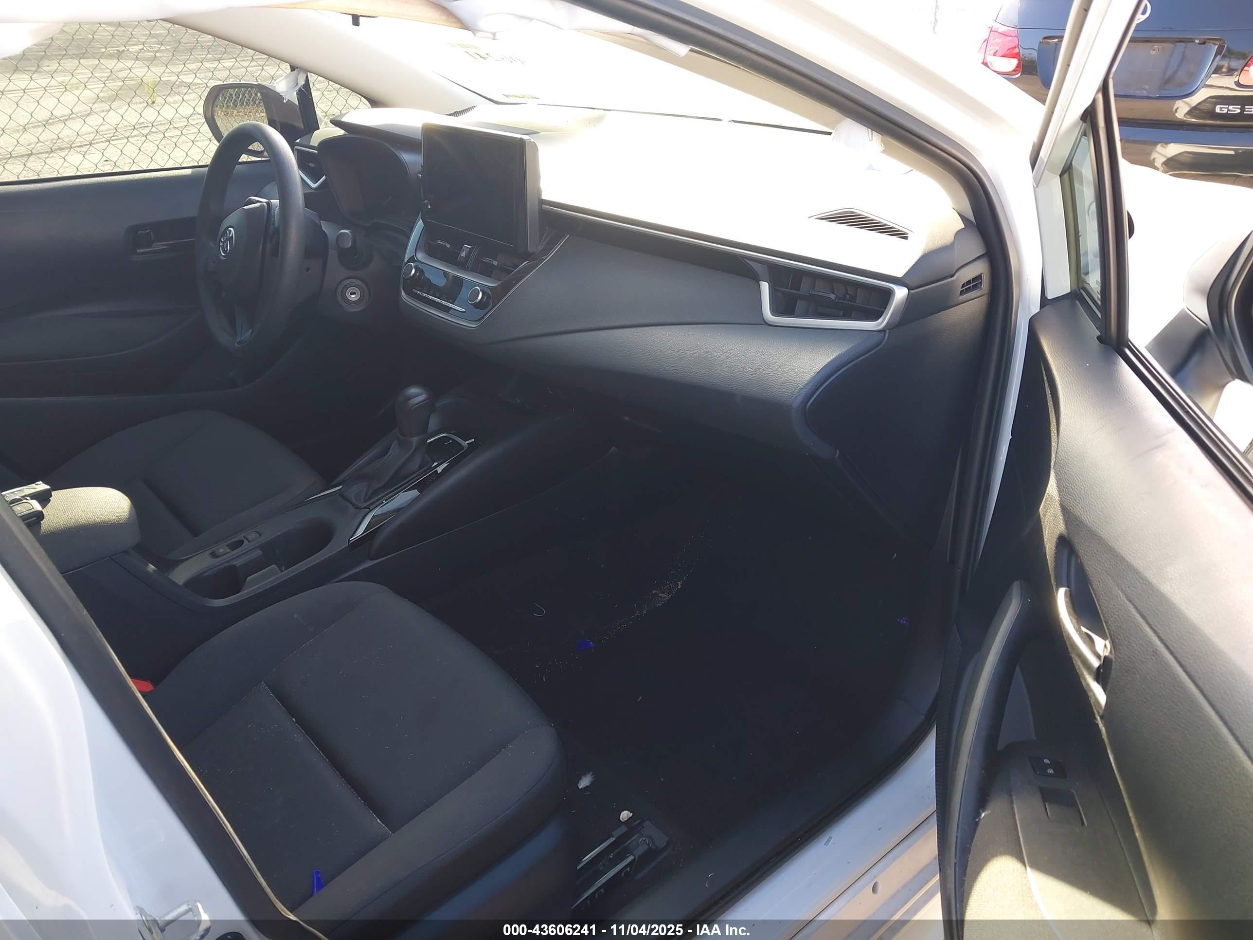 TOYOTA COROLLA image 5