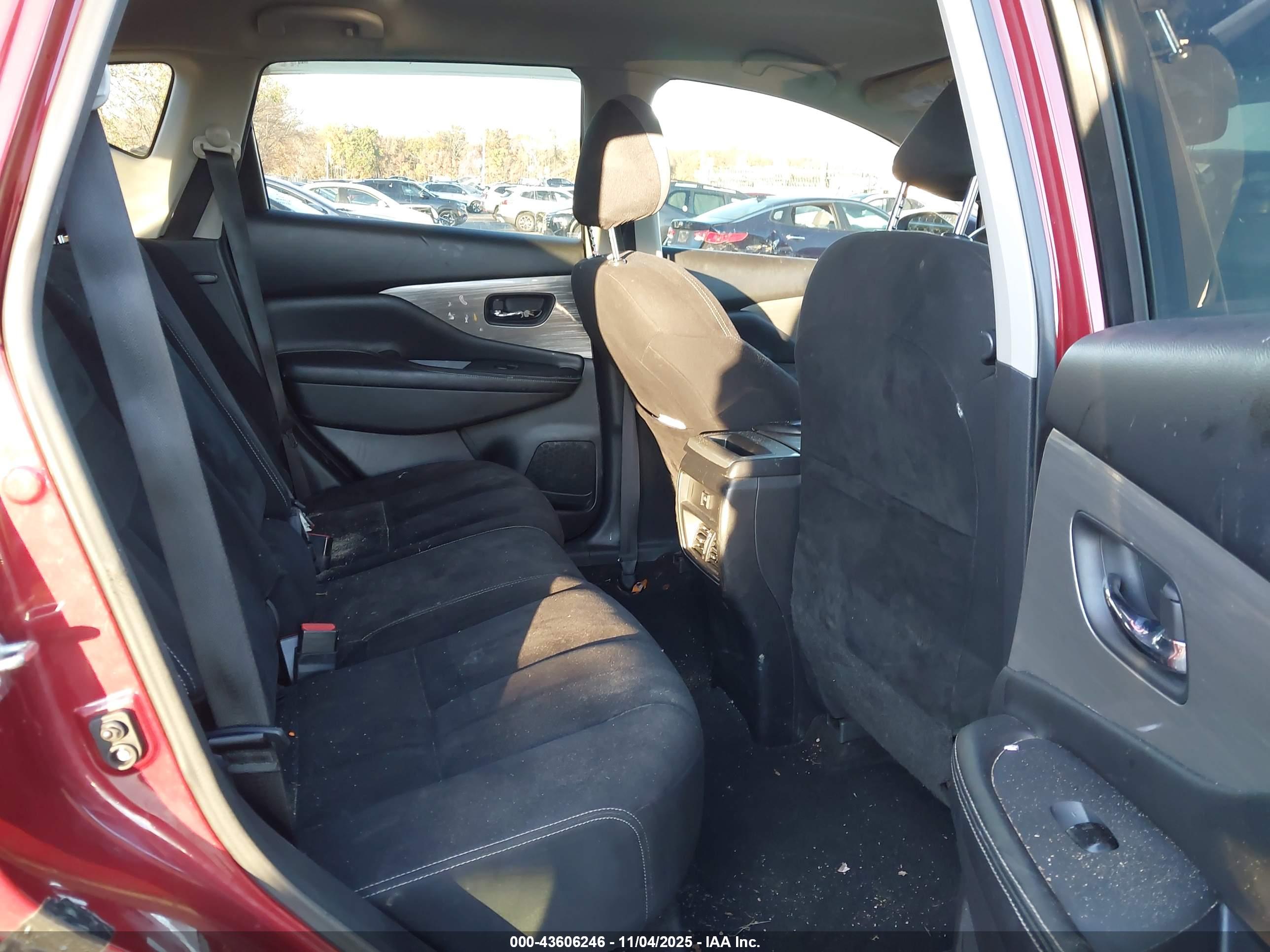 NISSAN MURANO image 8