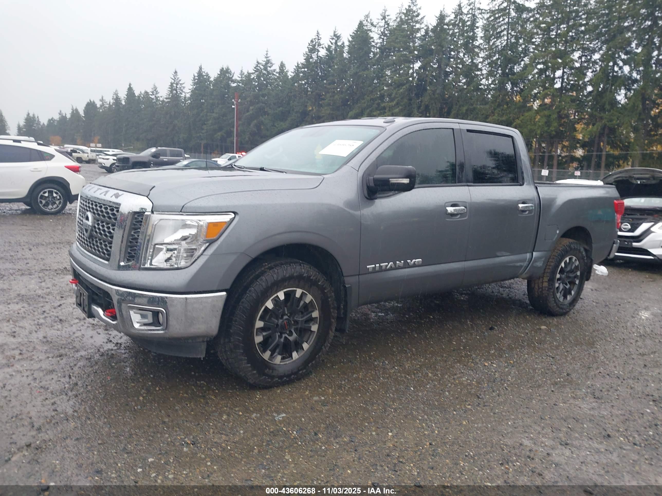 NISSAN TITAN image 2