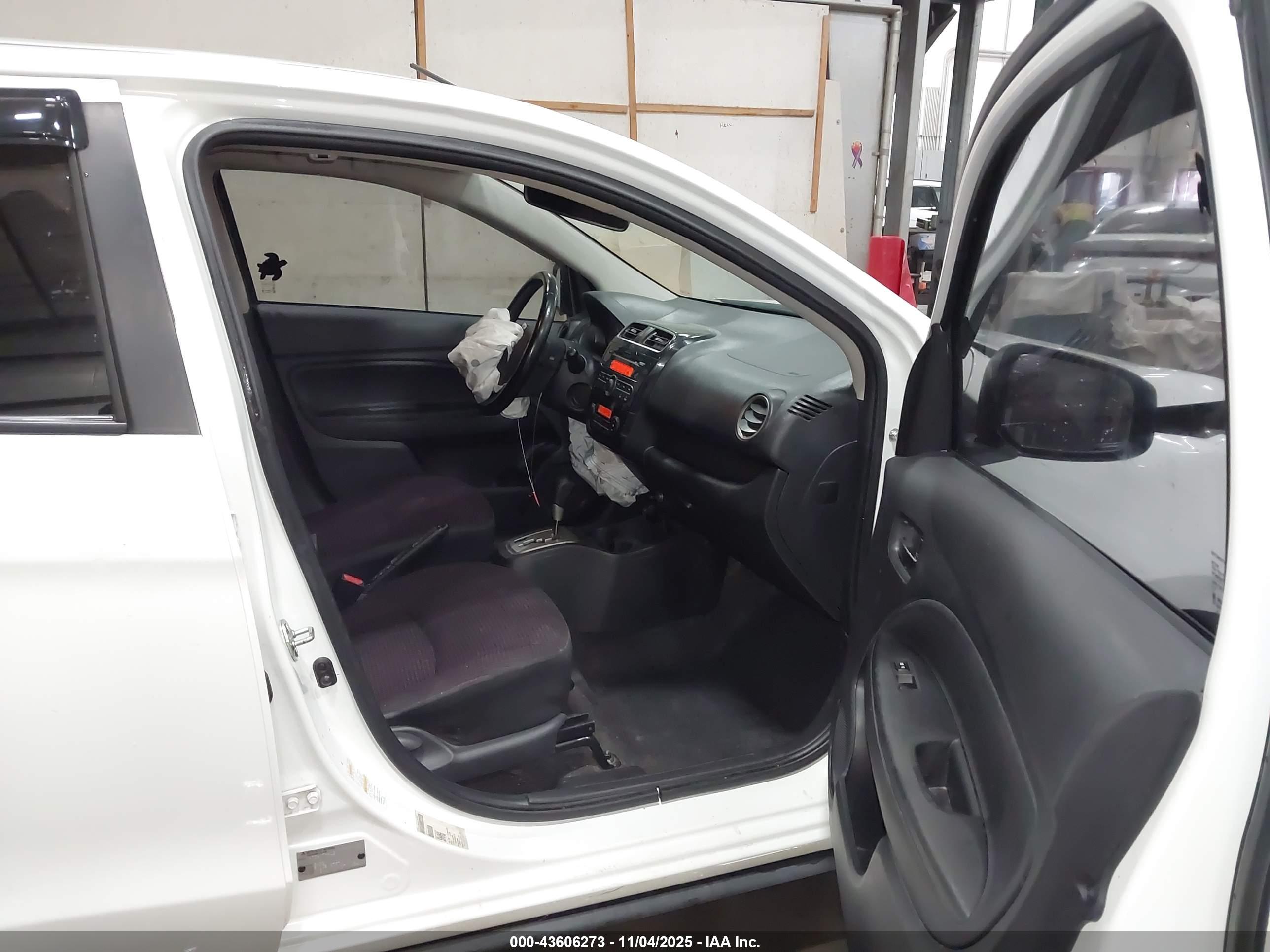 MITSUBISHI MIRAGE image 5