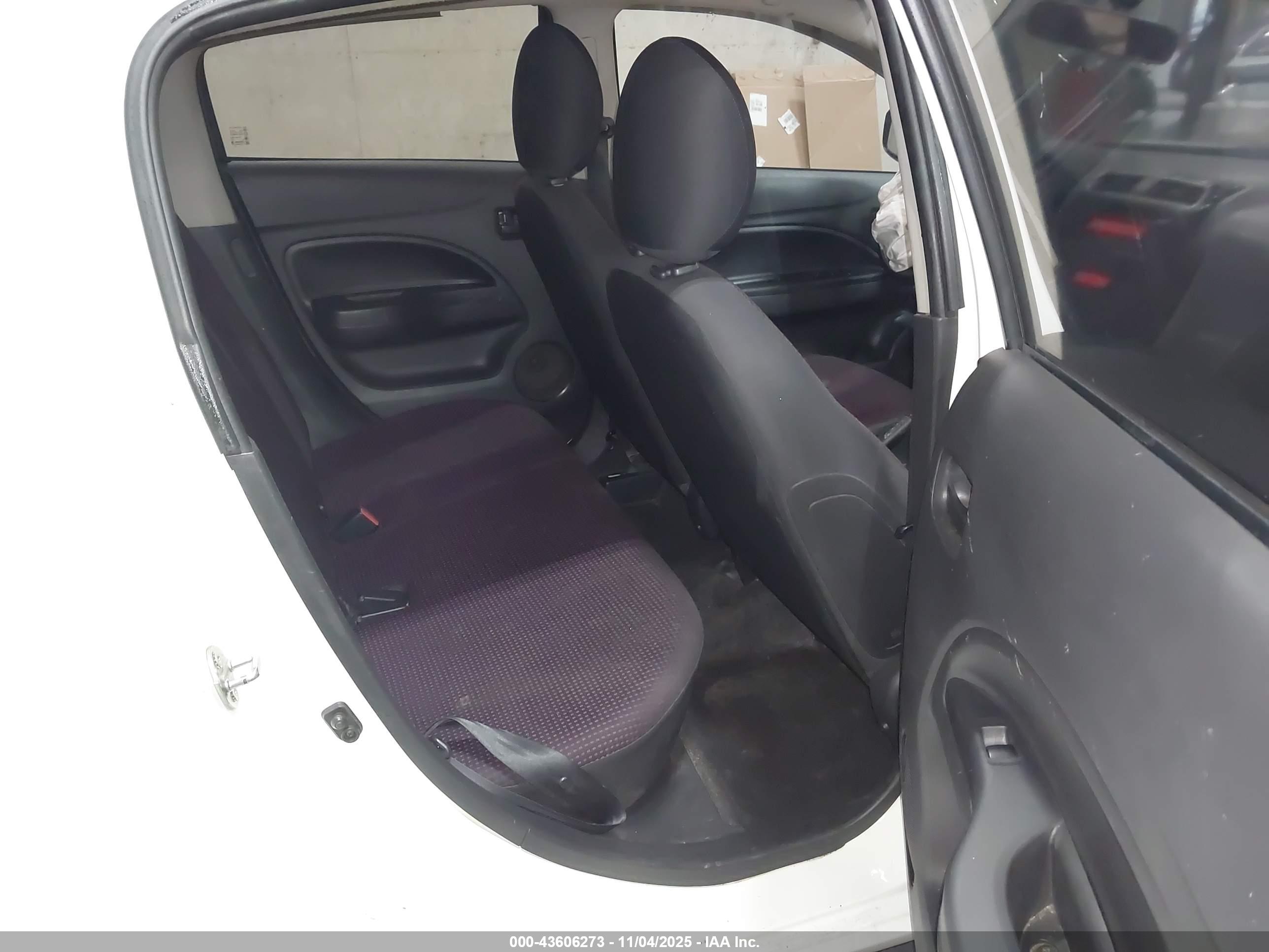 MITSUBISHI MIRAGE image 8