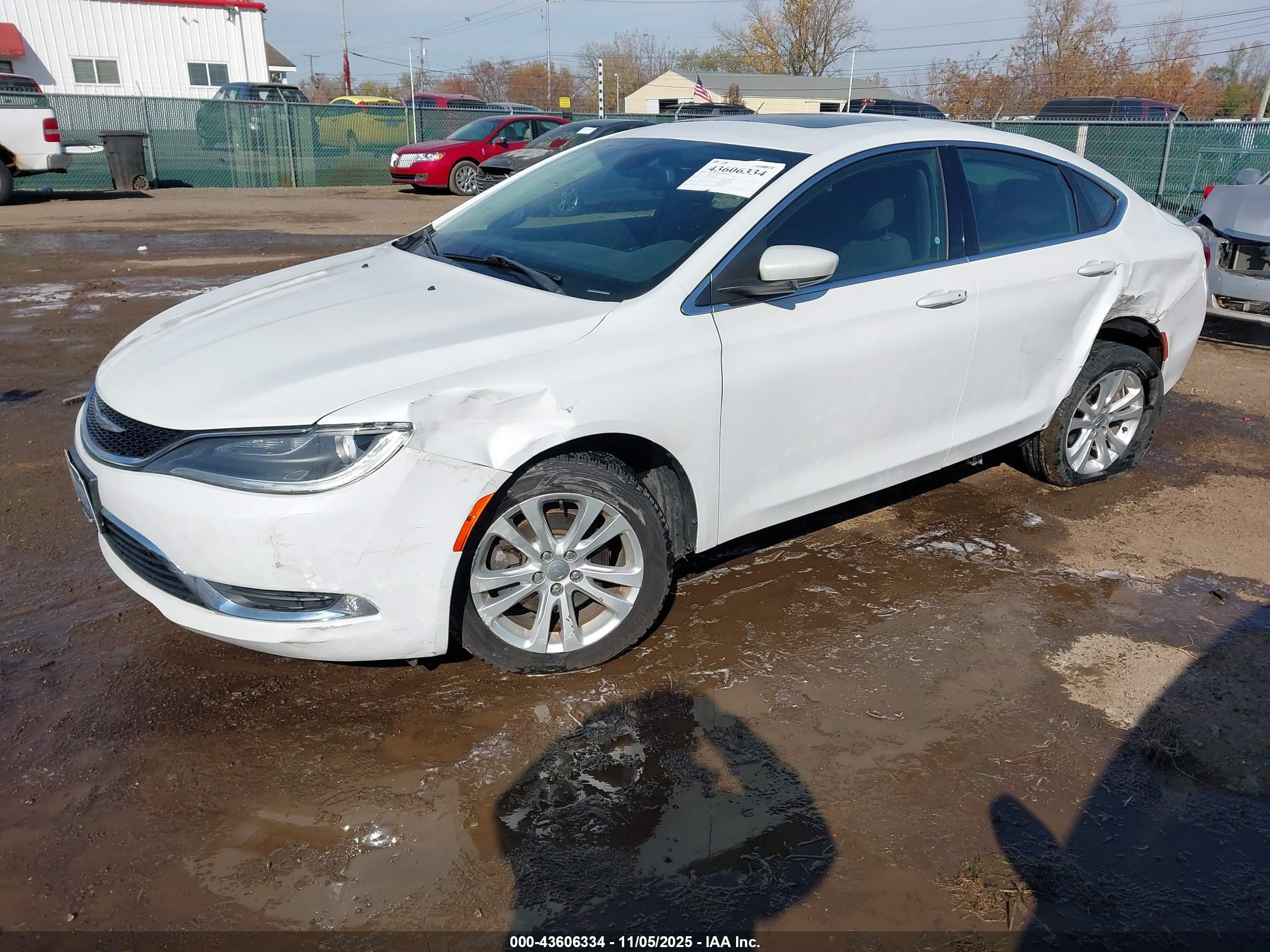 CHRYSLER 200 image 2