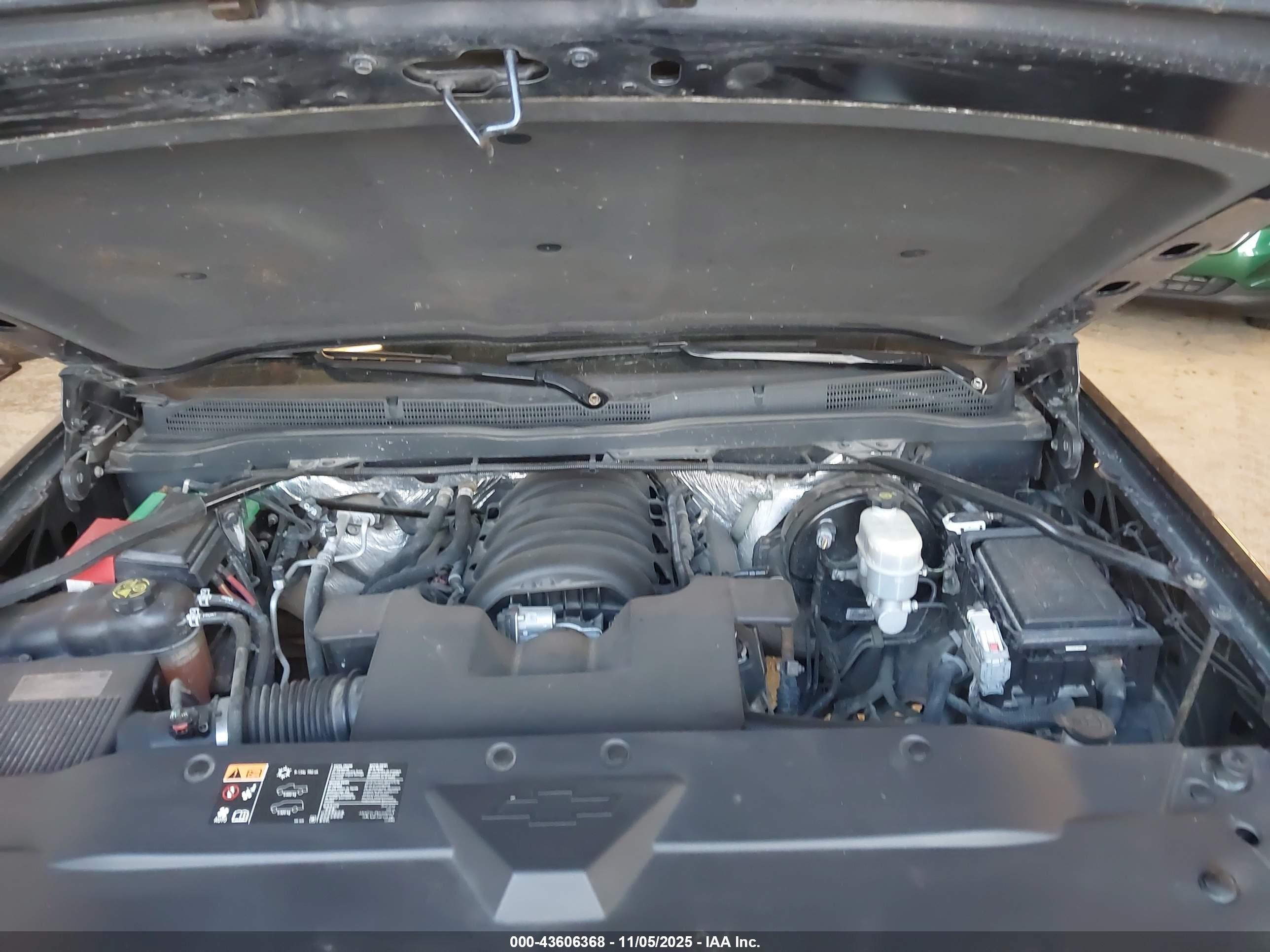 CHEVROLET SILVERADO image 10