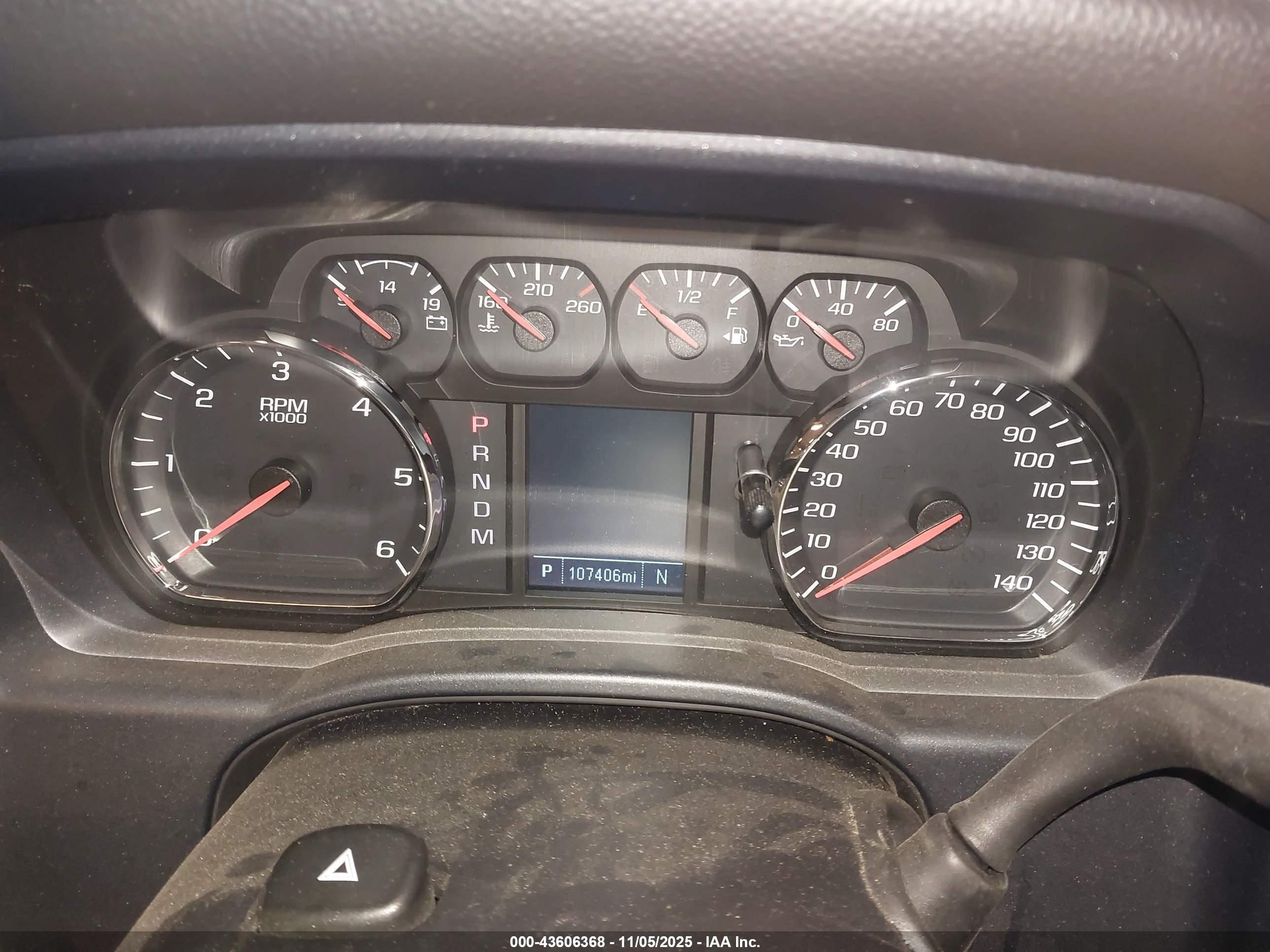 CHEVROLET SILVERADO image 7