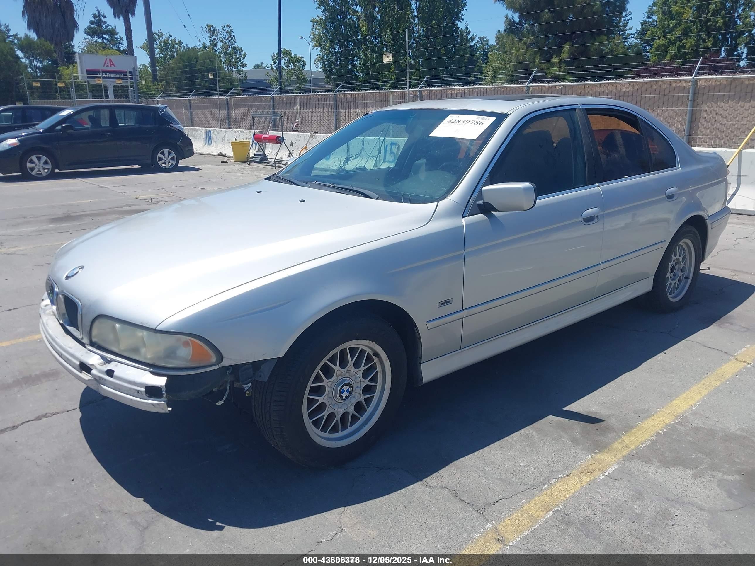 BMW 525IA image 2
