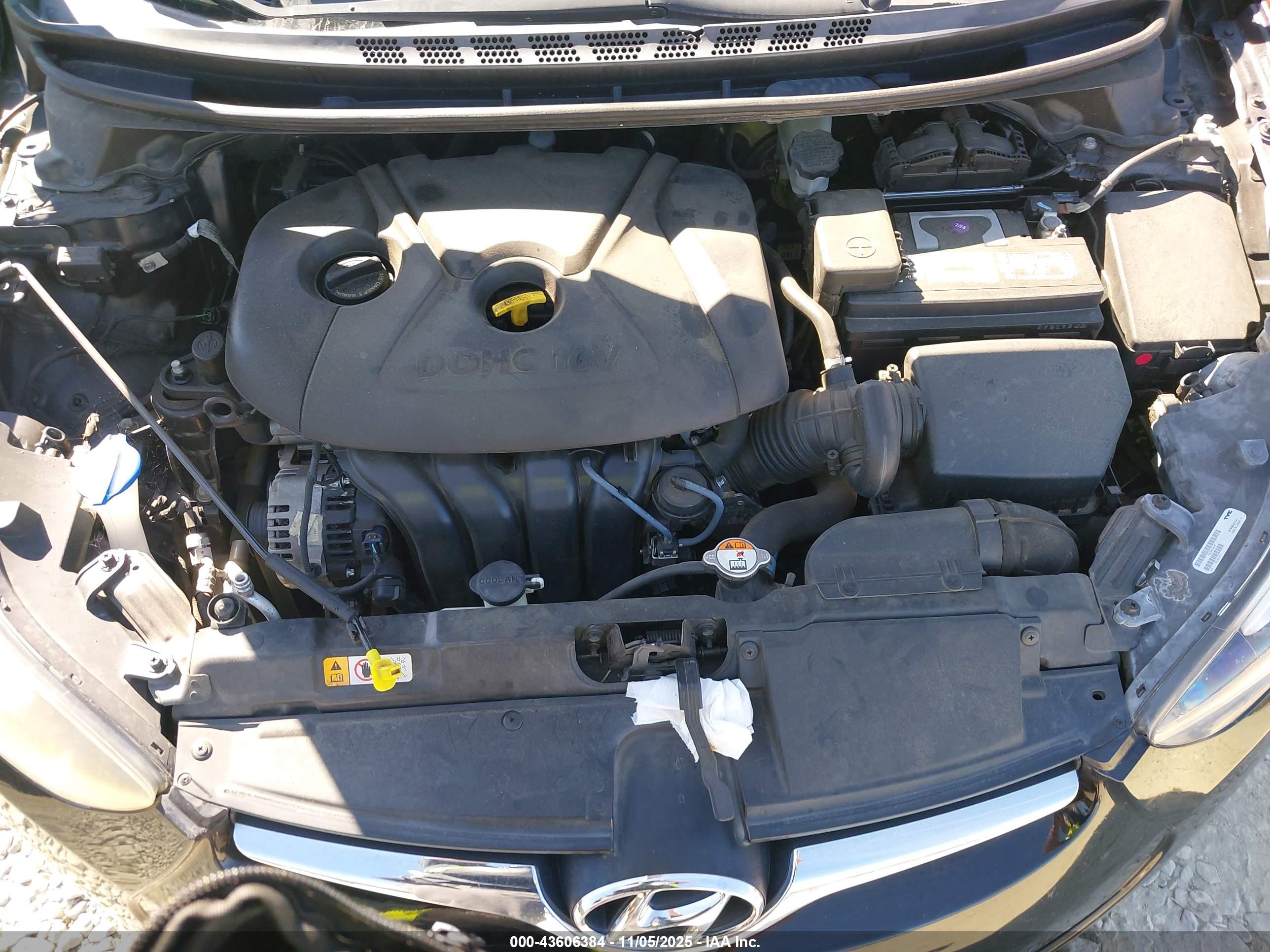 HYUNDAI ELANTRA image 10