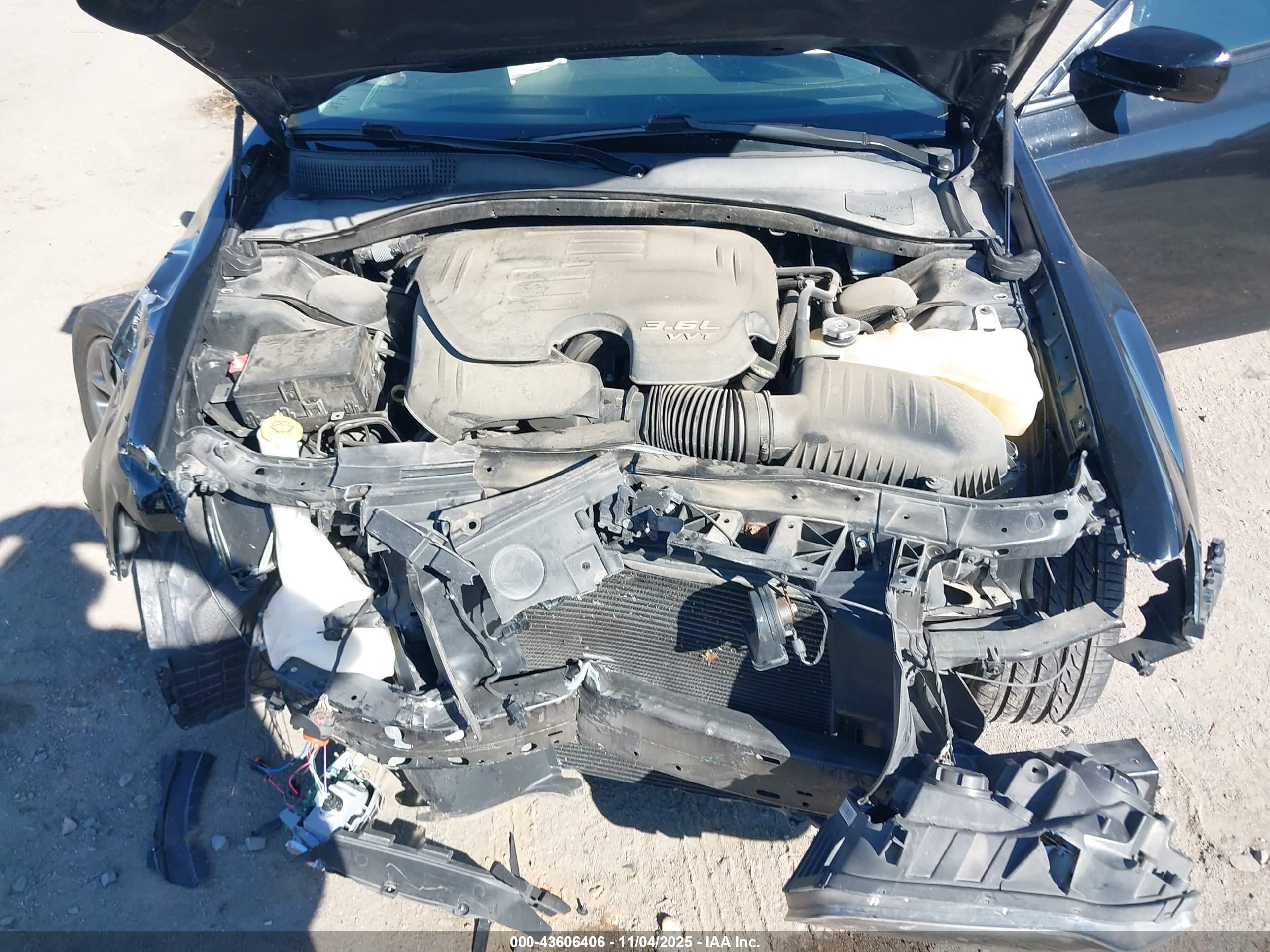CHRYSLER 300 image 10