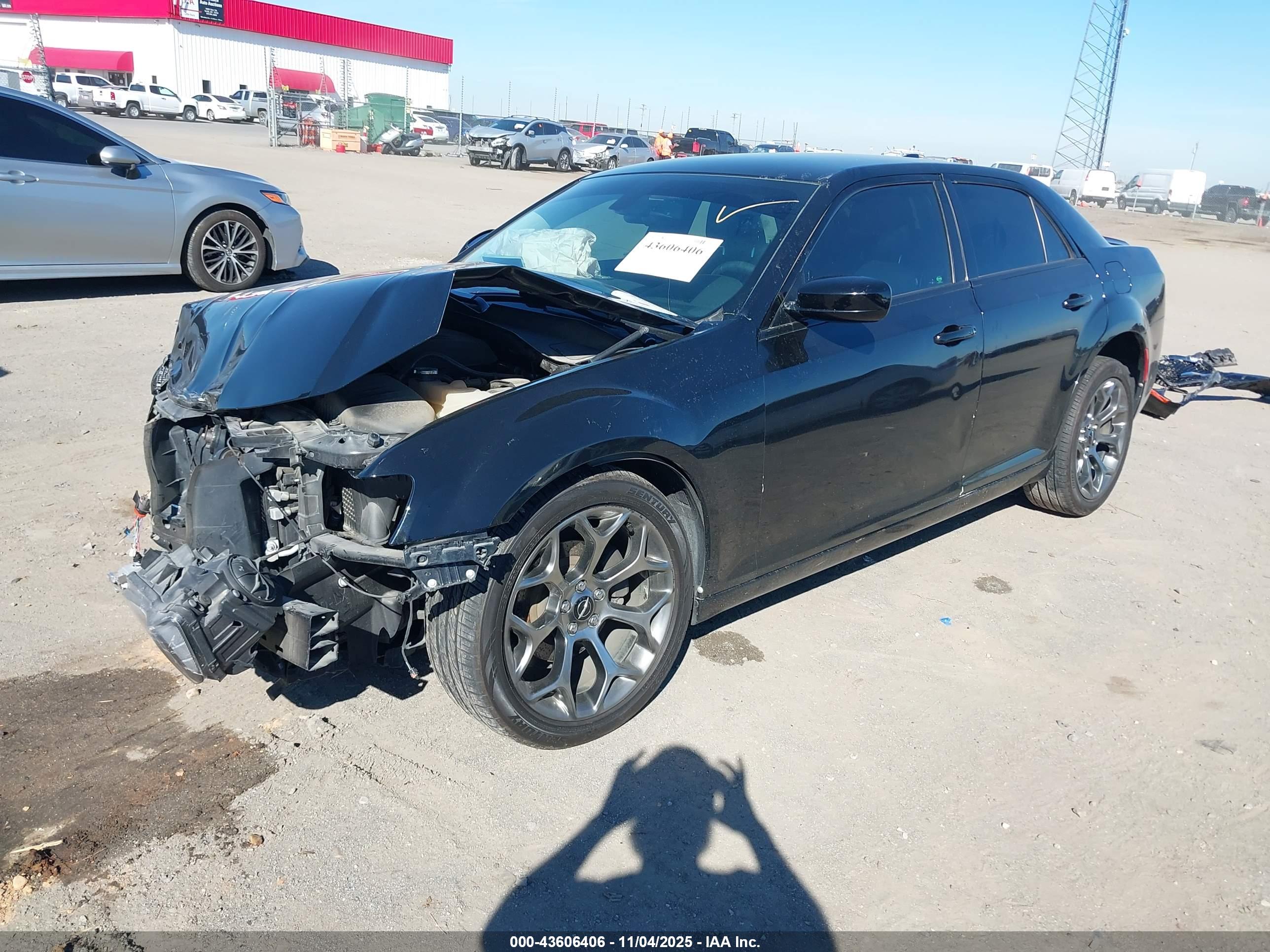 CHRYSLER 300 image 2