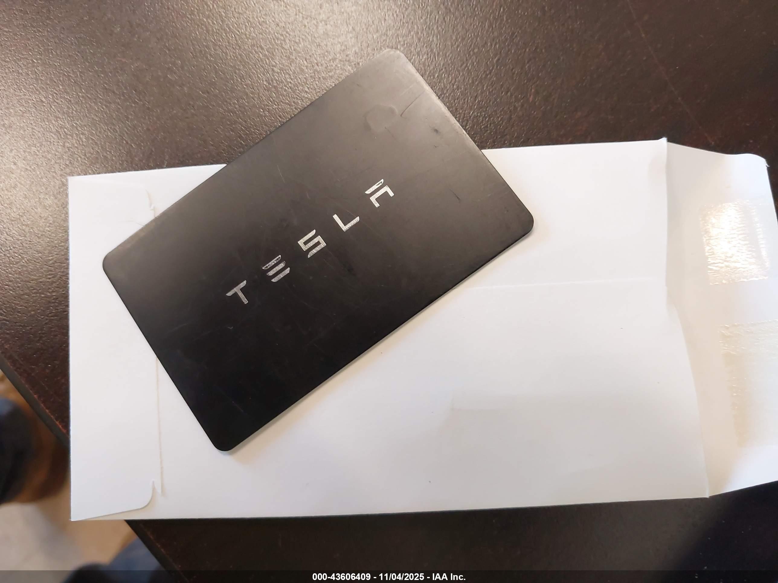 TESLA MODEL image 11