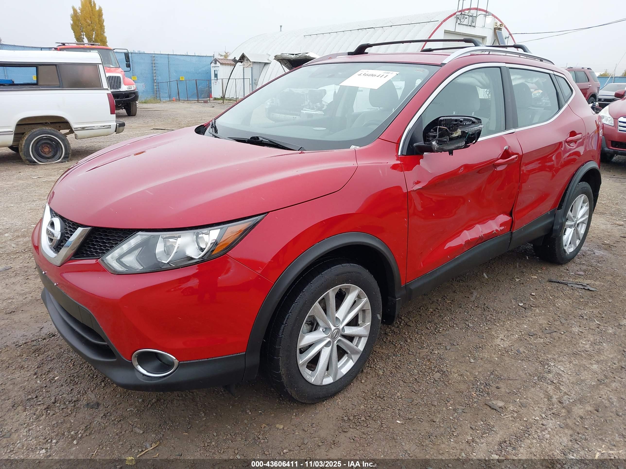 NISSAN ROGUE image 2