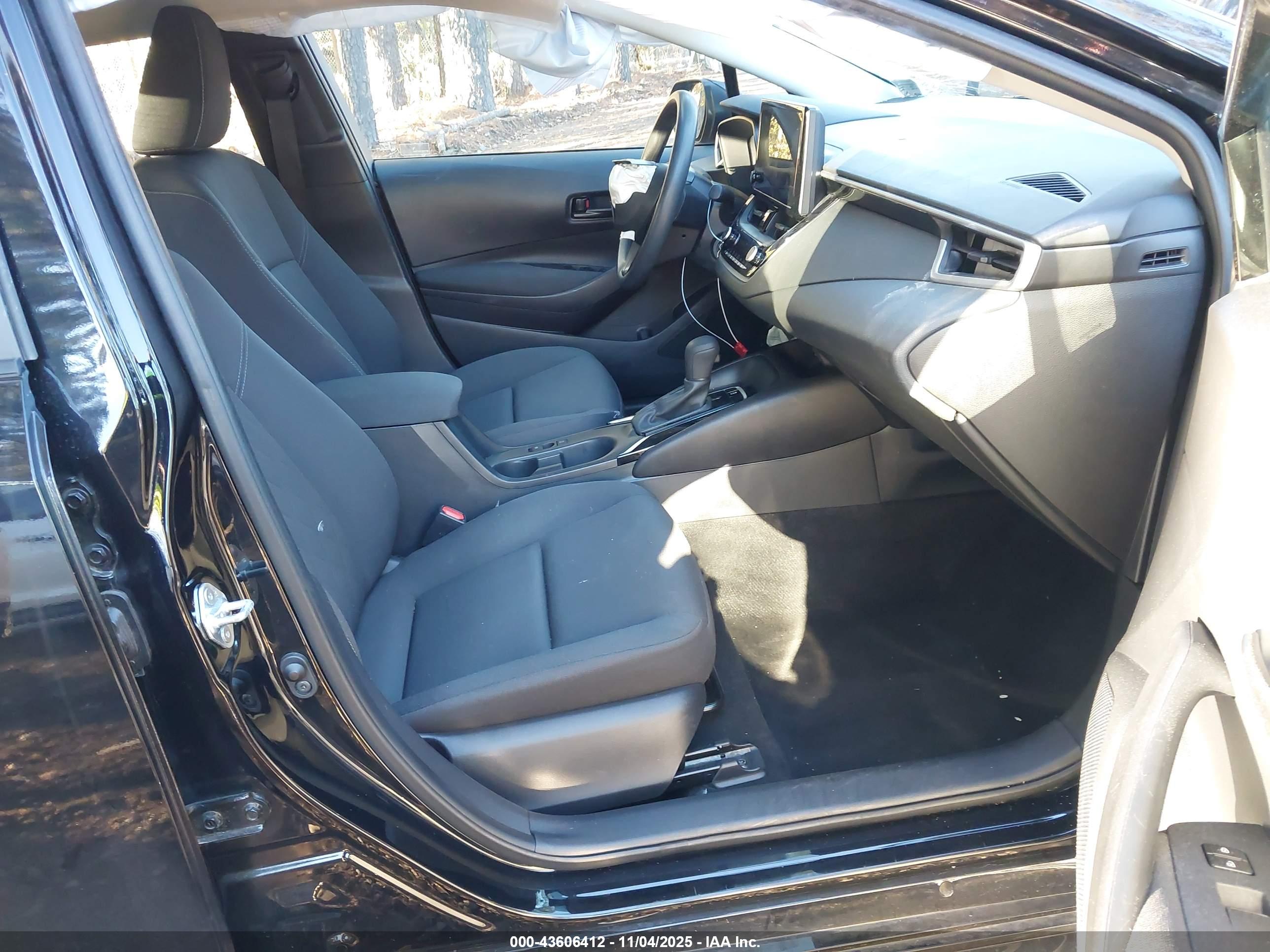 TOYOTA COROLLA image 5
