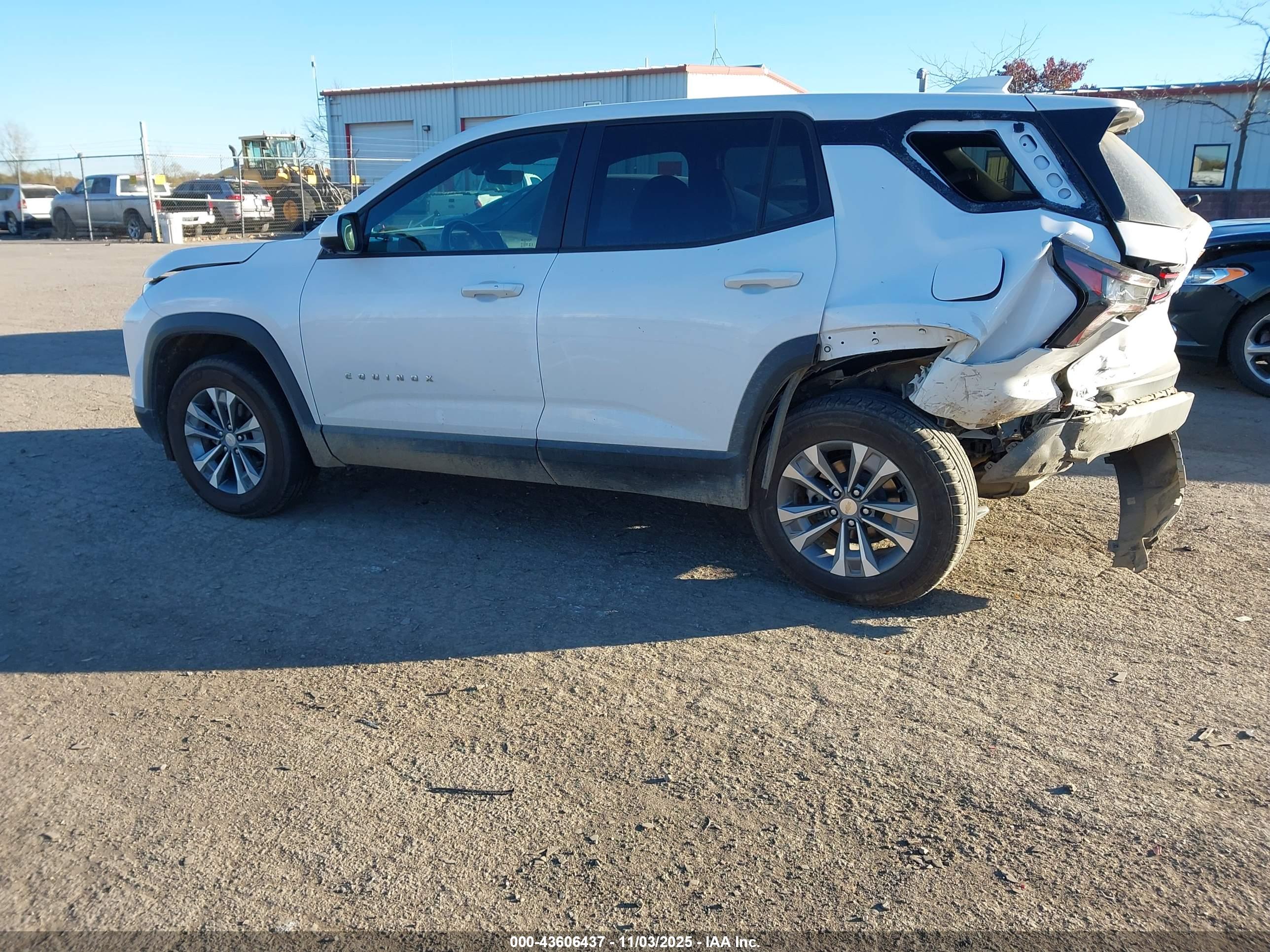 CHEVROLET EQUINOX image 3