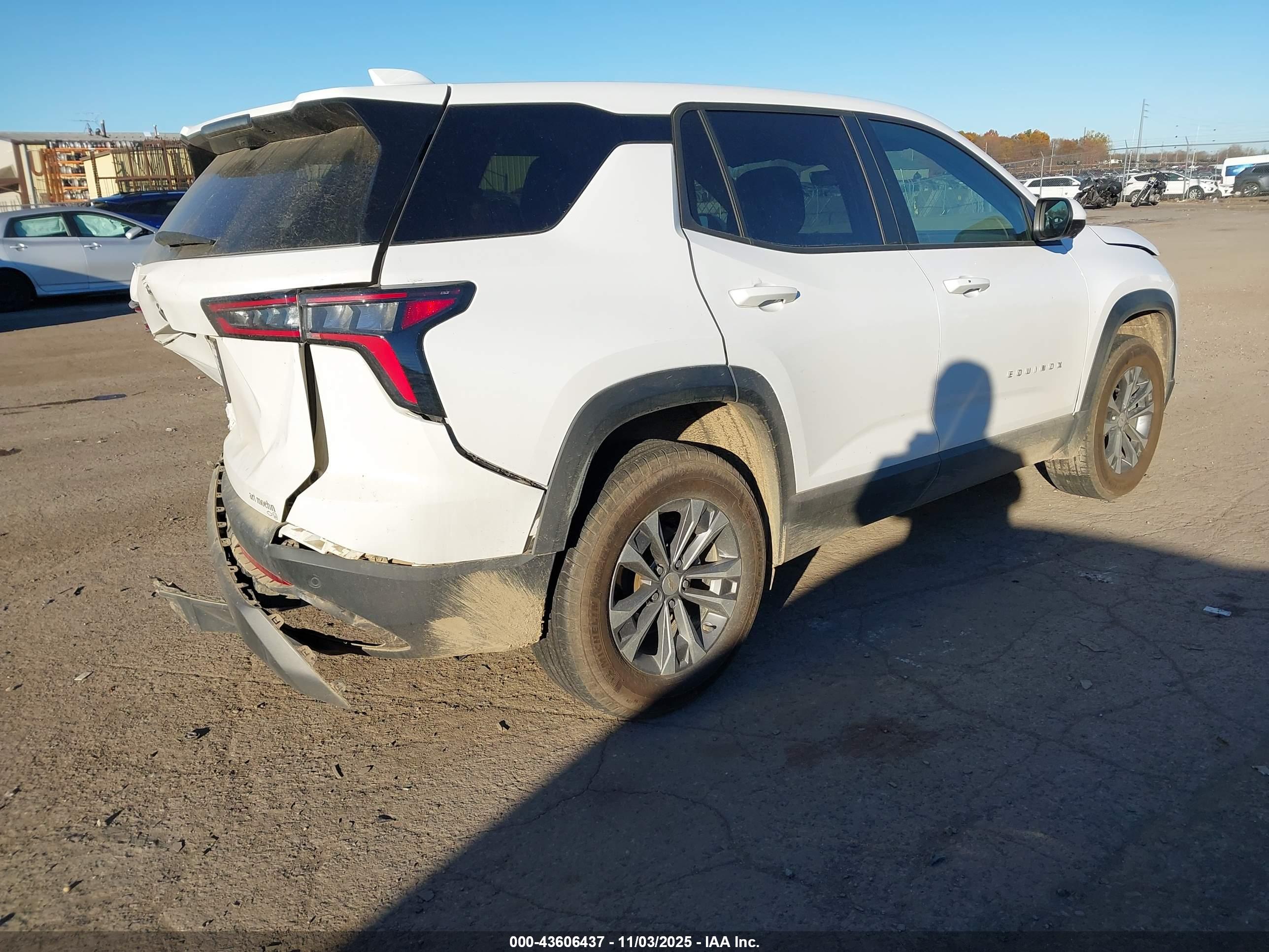 CHEVROLET EQUINOX image 4