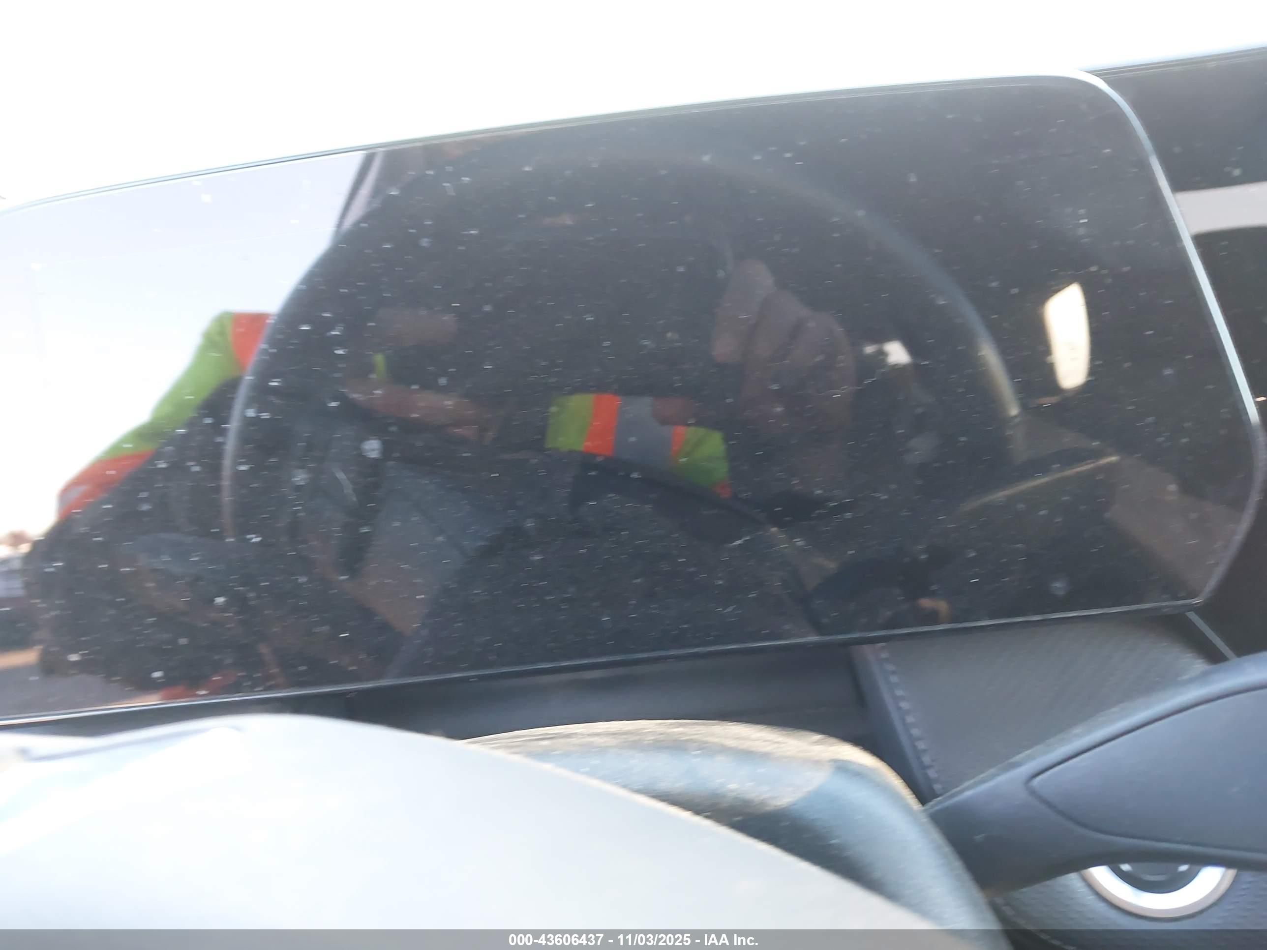 CHEVROLET EQUINOX image 7