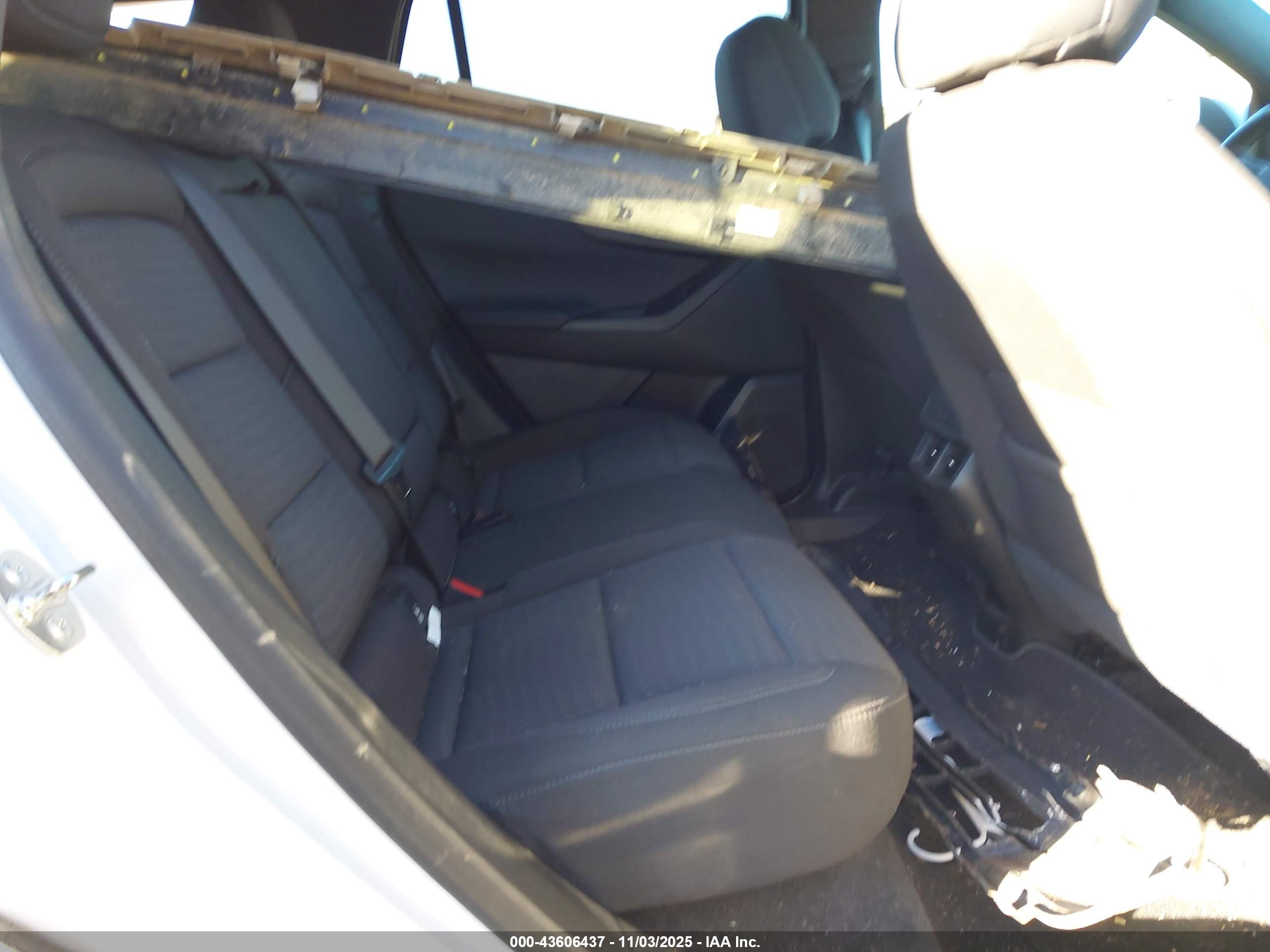 CHEVROLET EQUINOX image 8