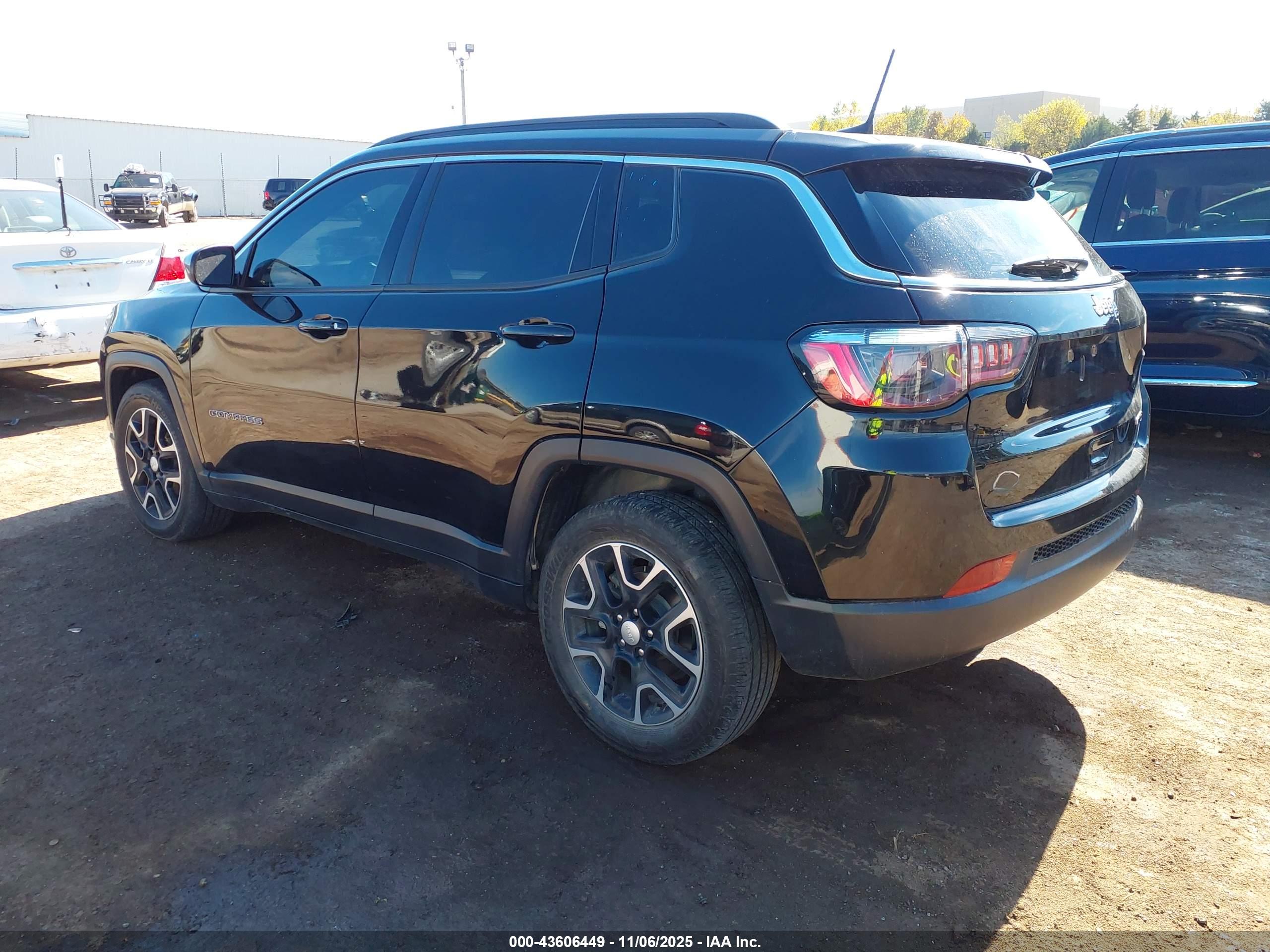 JEEP COMPASS image 3