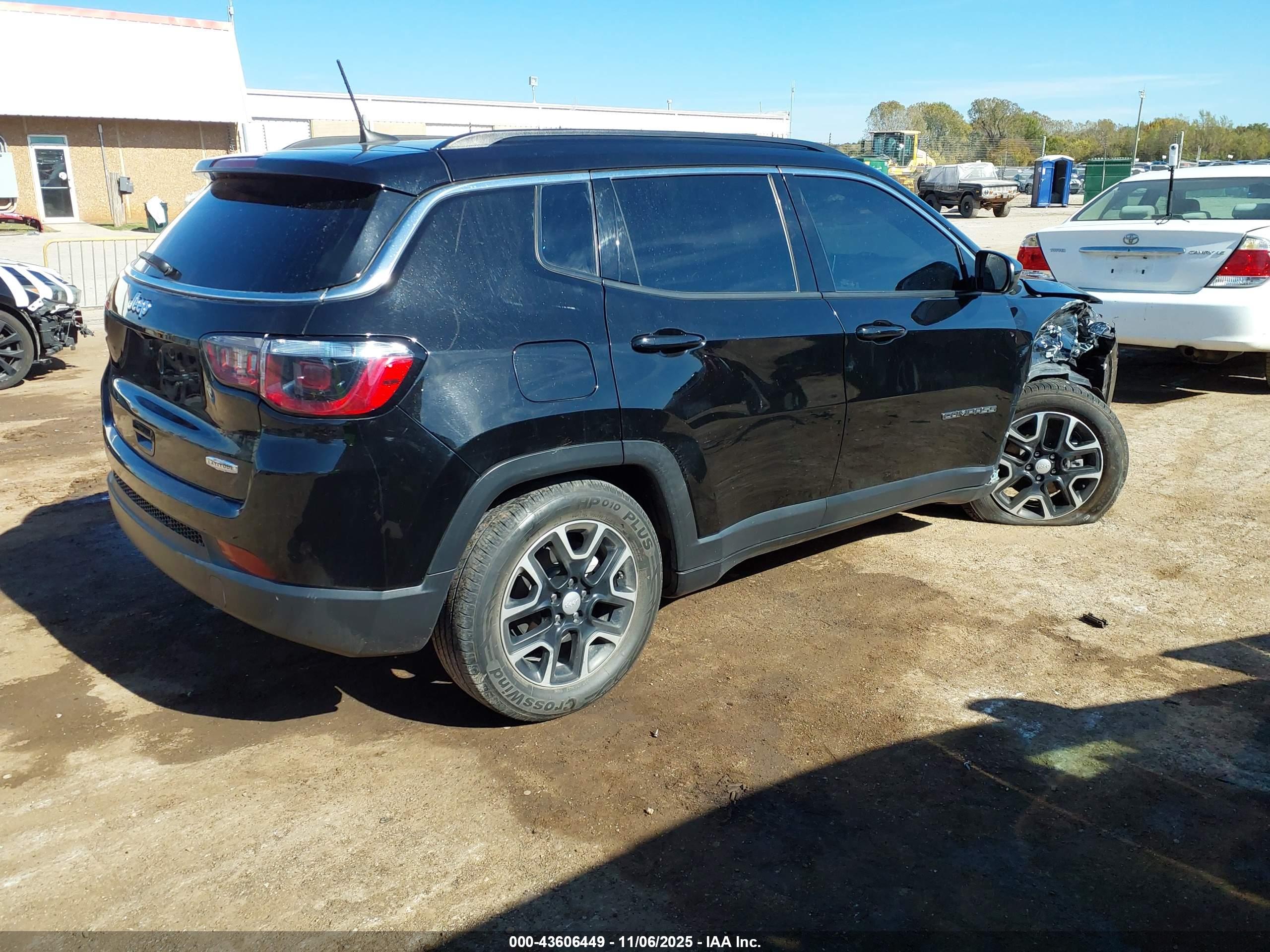 JEEP COMPASS image 4