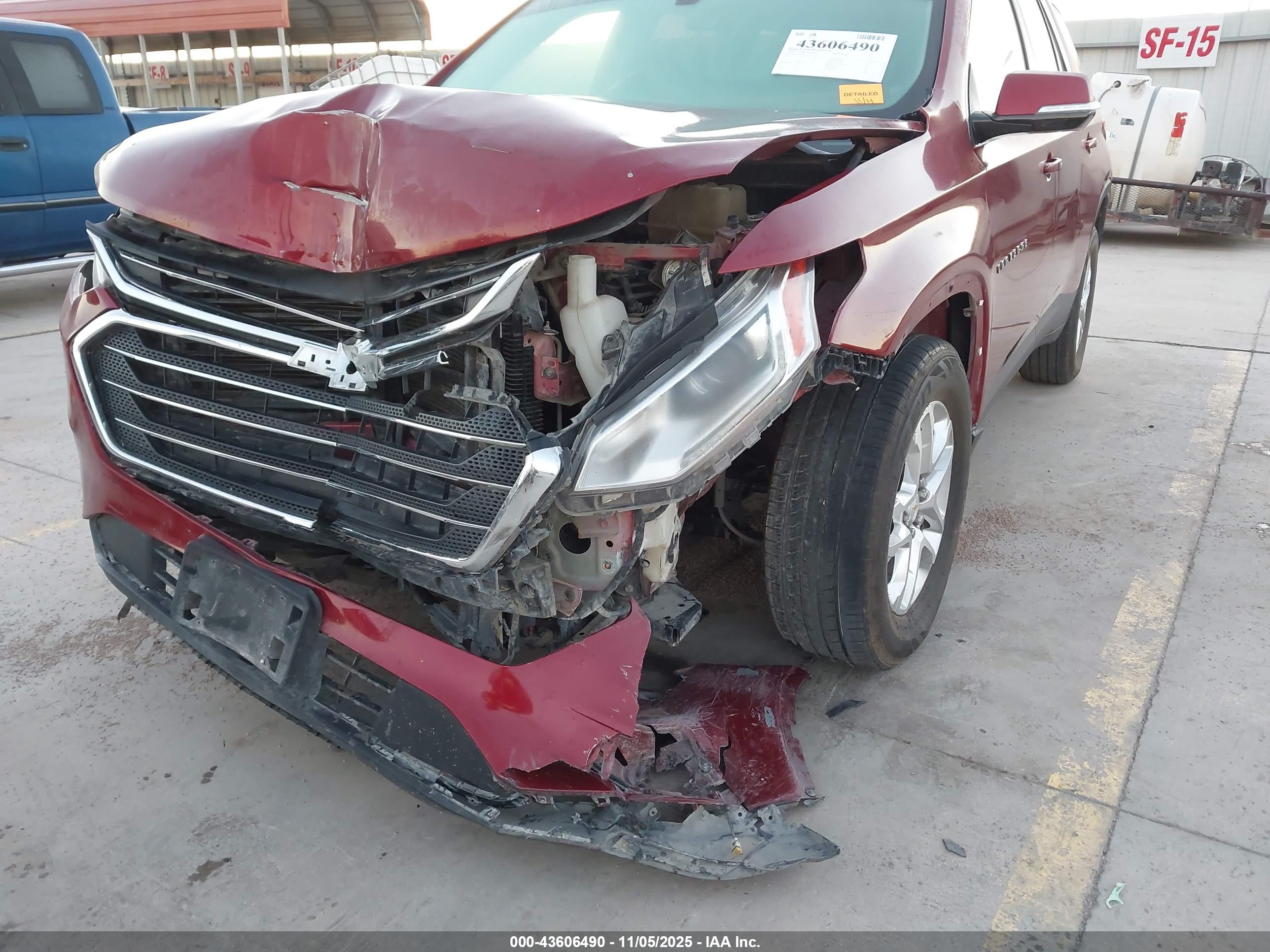 CHEVROLET TRAVERSE image 6