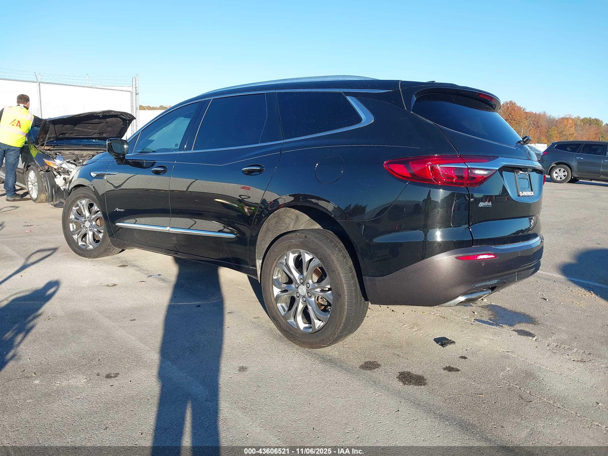 BUICK ENCLAVE image 3