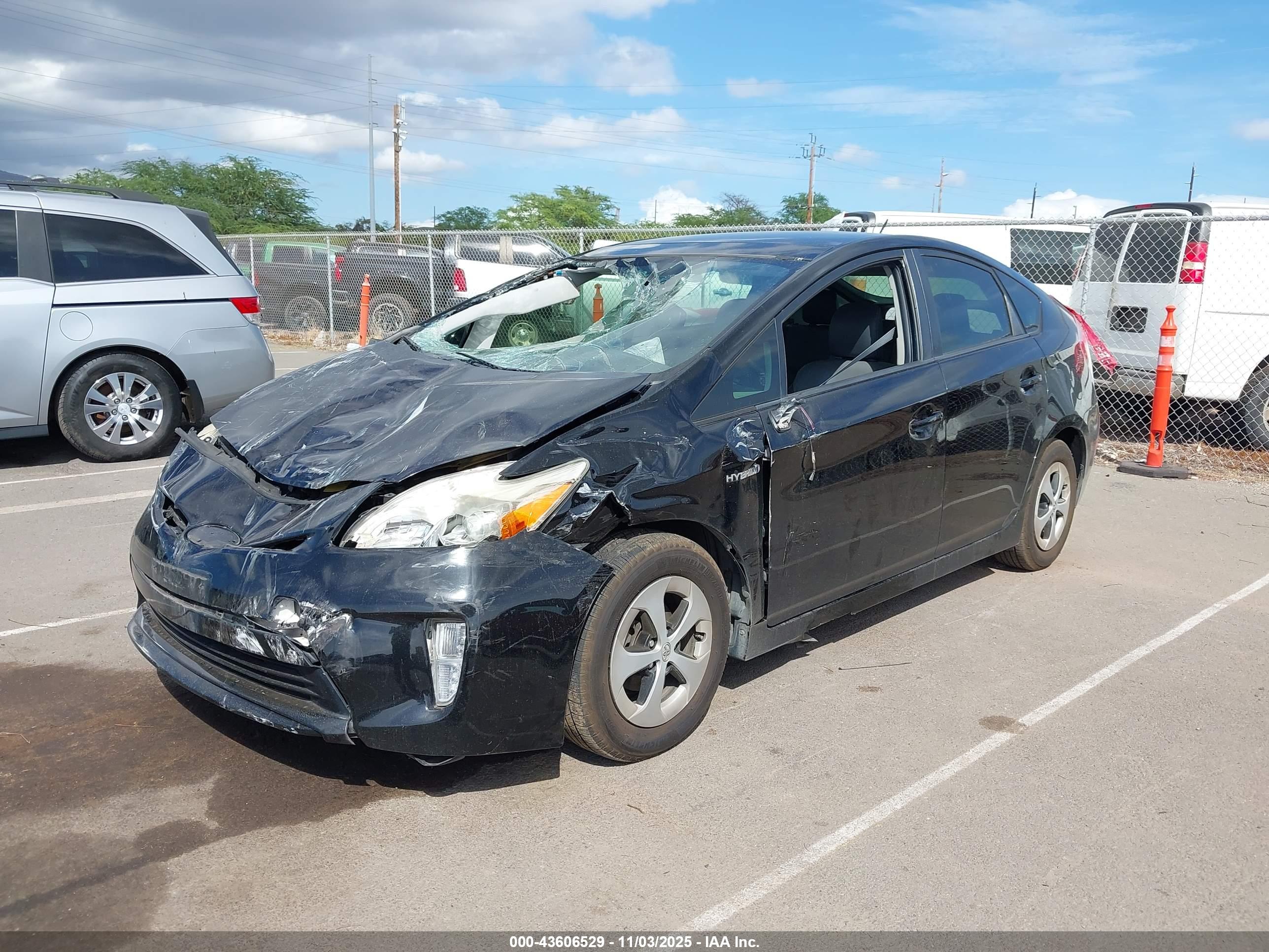 TOYOTA PRIUS image 2