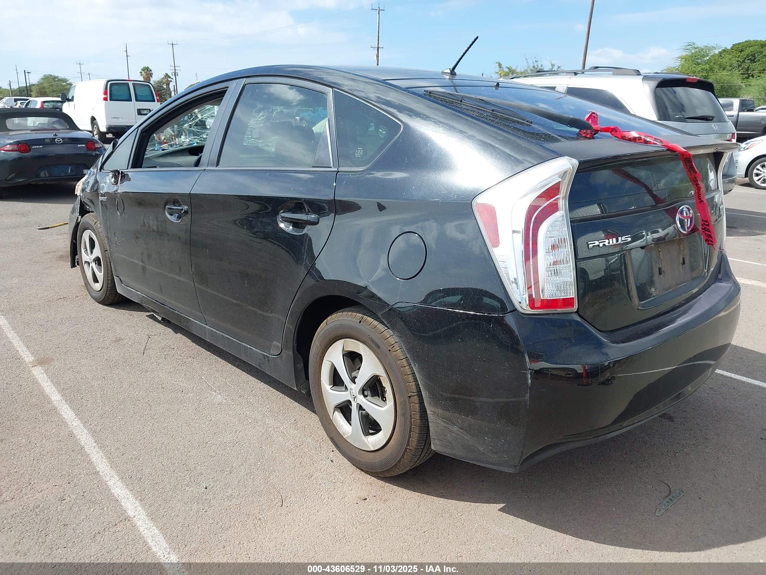 TOYOTA PRIUS image 3