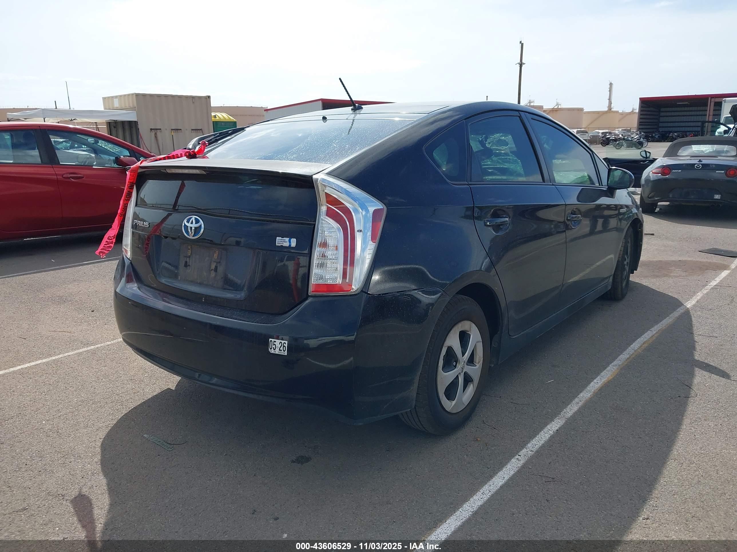 TOYOTA PRIUS image 4