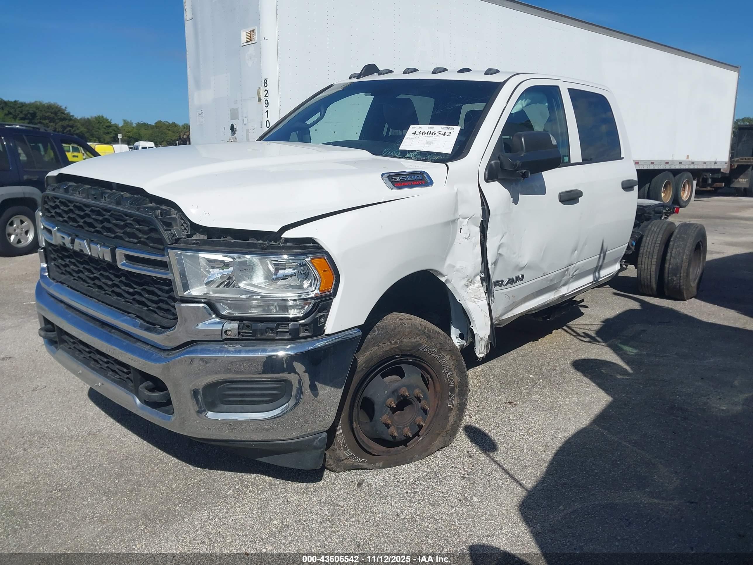 RAM 3500 image 2