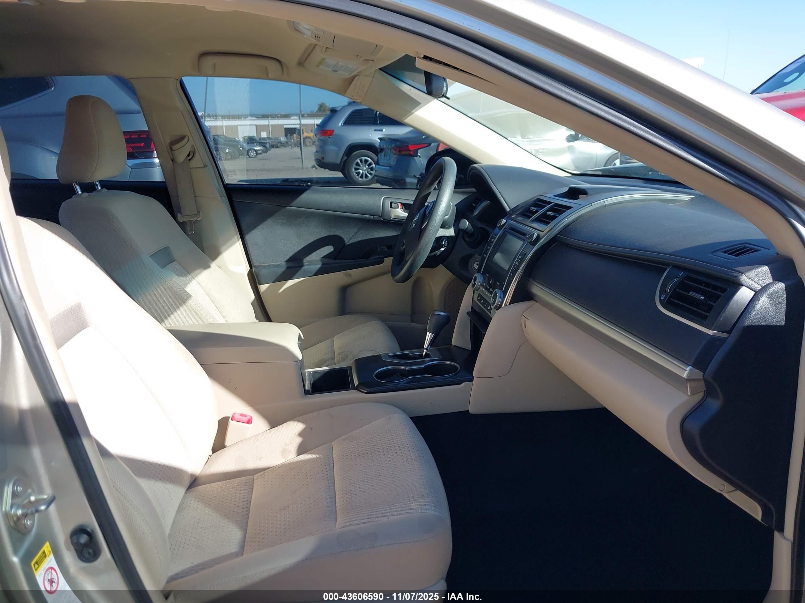 TOYOTA CAMRY image 5