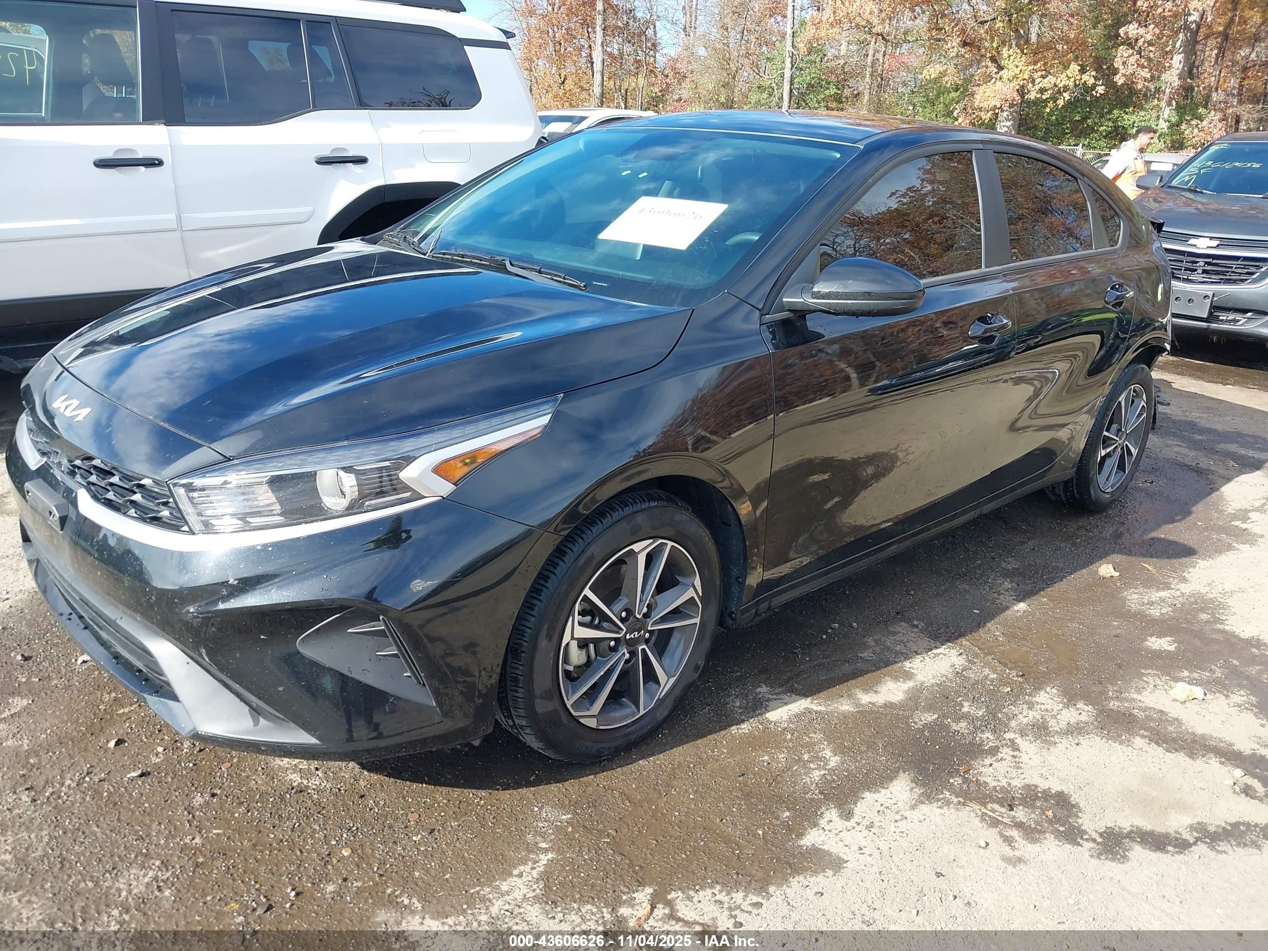 KIA FORTE image 2