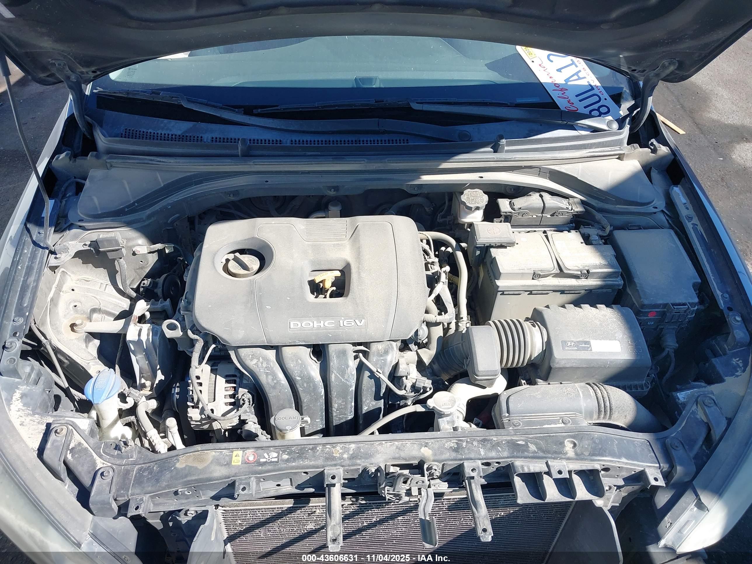 HYUNDAI ELANTRA image 10