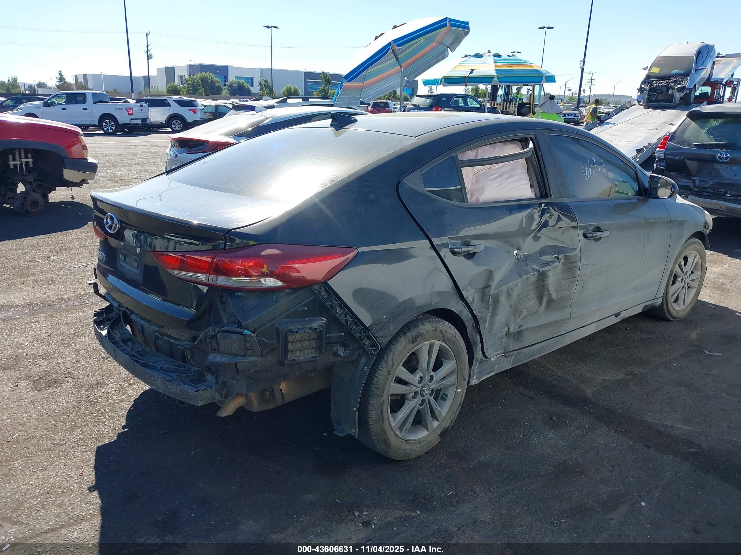 HYUNDAI ELANTRA image 6