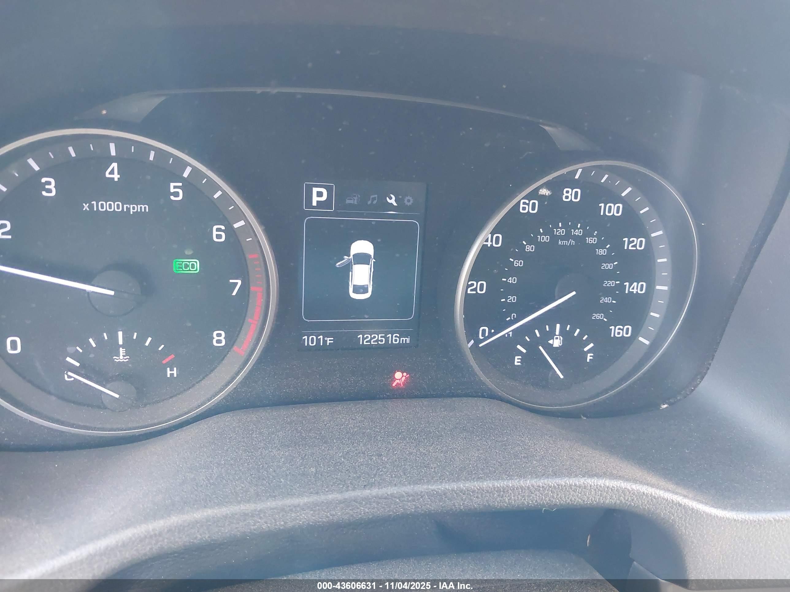 HYUNDAI ELANTRA image 7