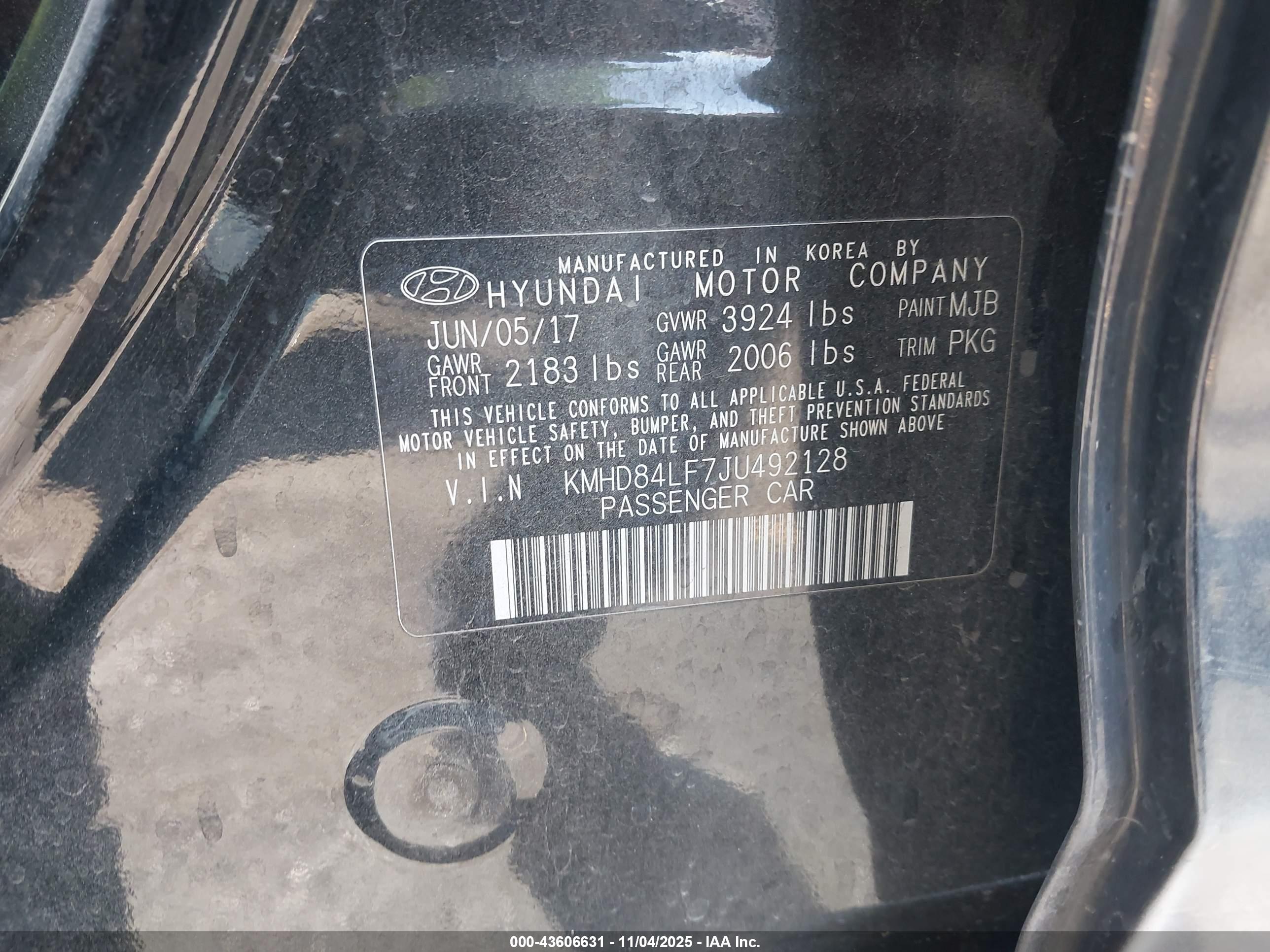 HYUNDAI ELANTRA image 9