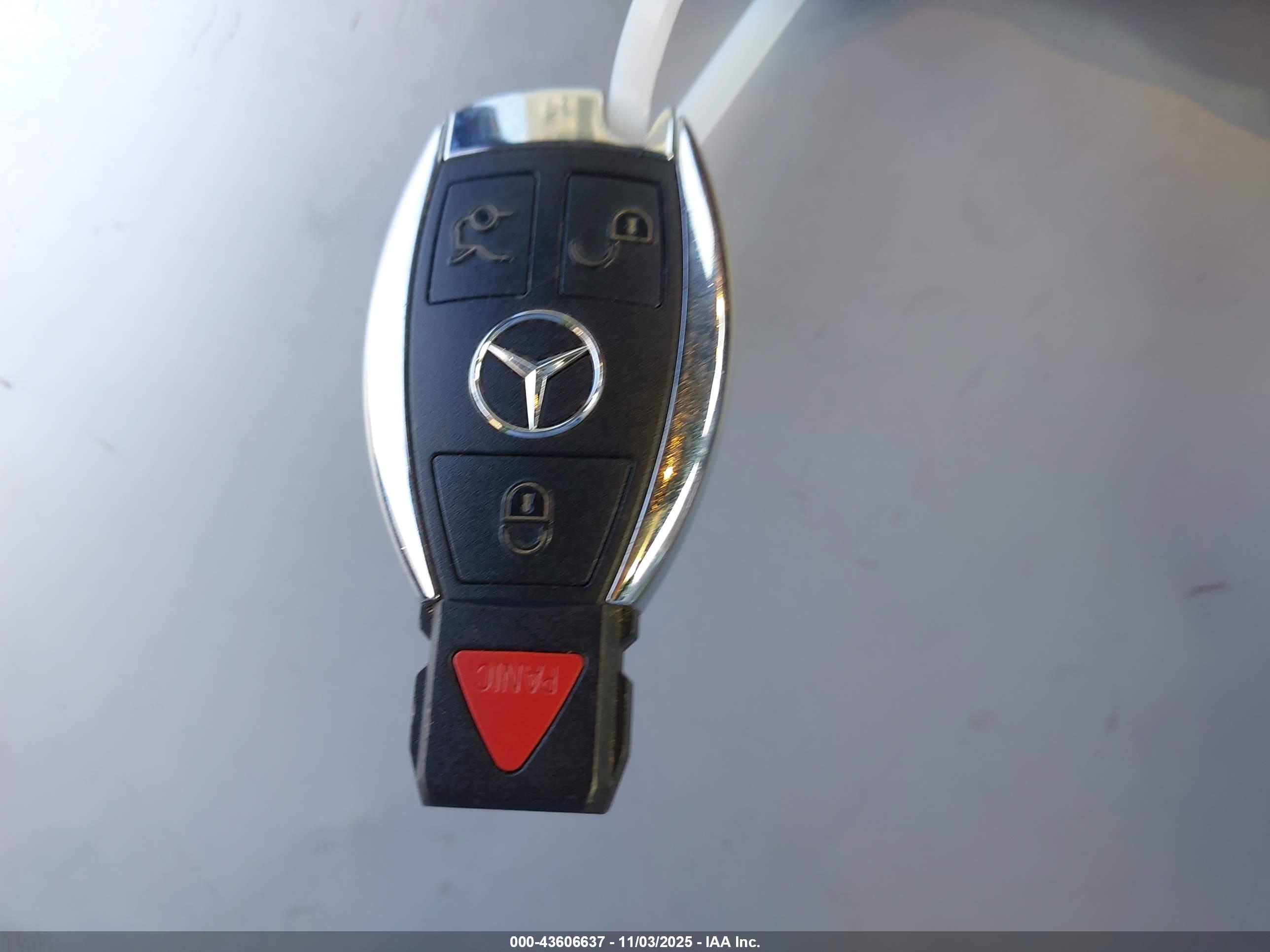 MERCEDES-BENZ GLA image 11