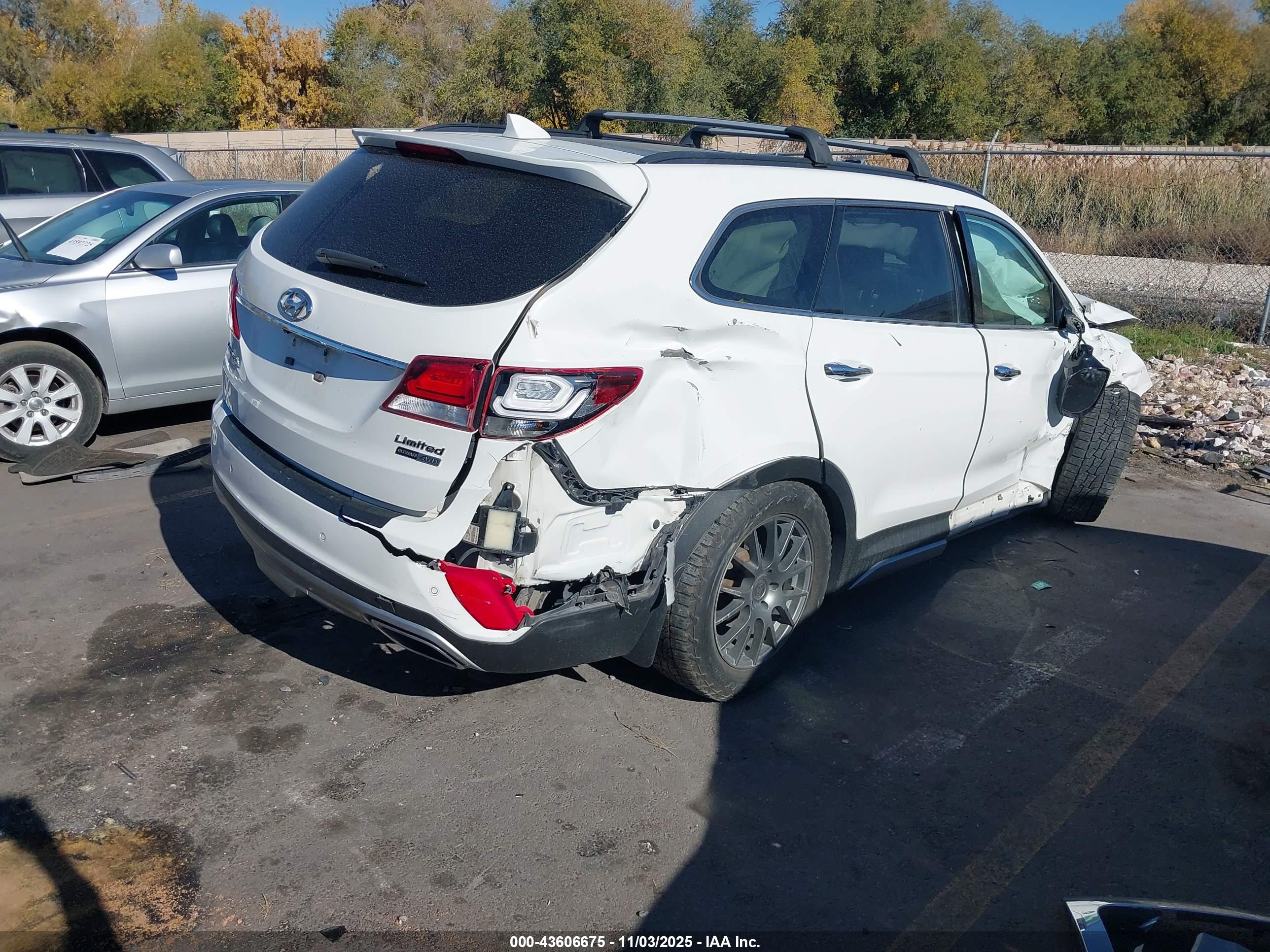 HYUNDAI SANTA image 4