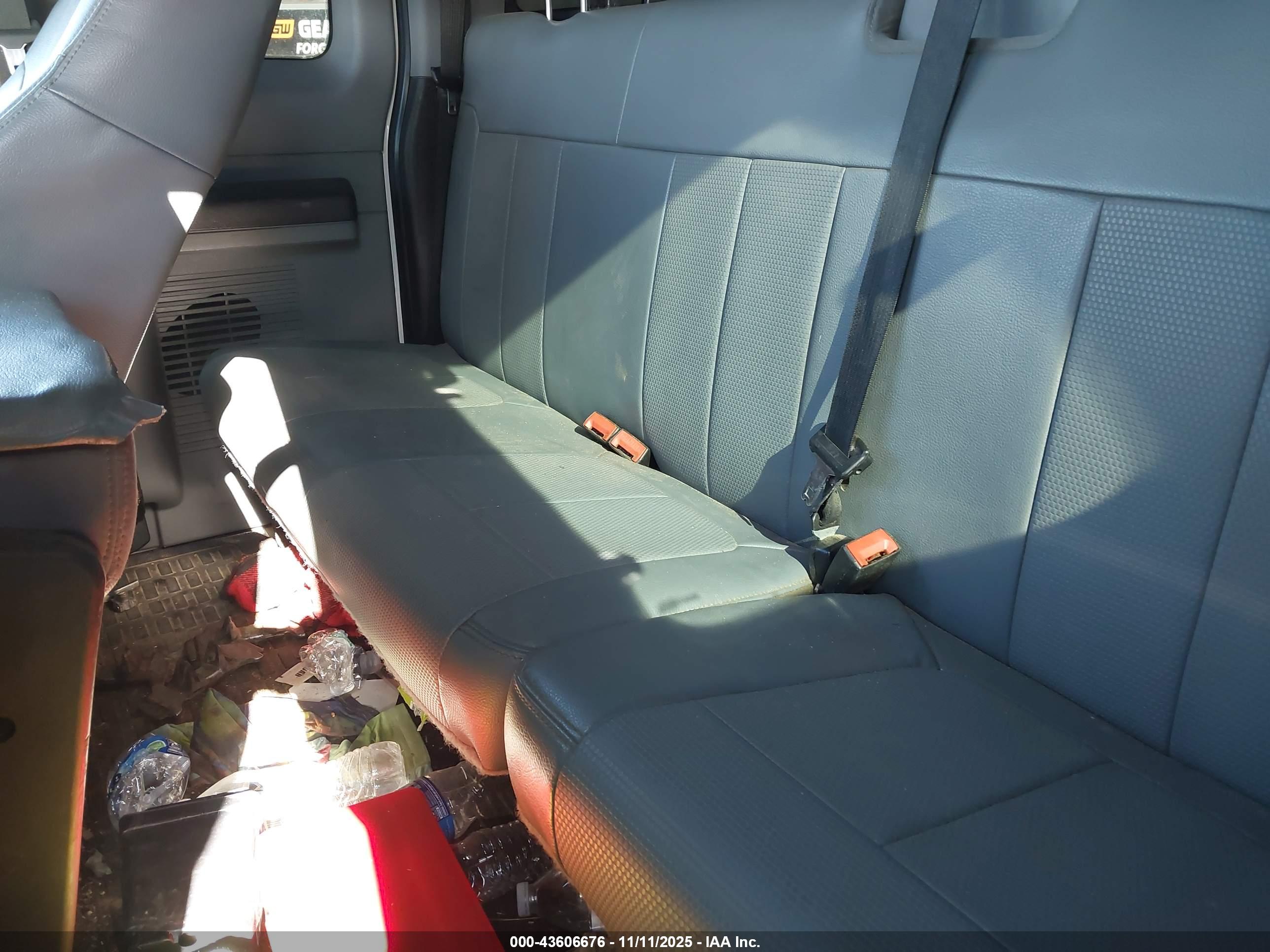 FORD F-650 image 7