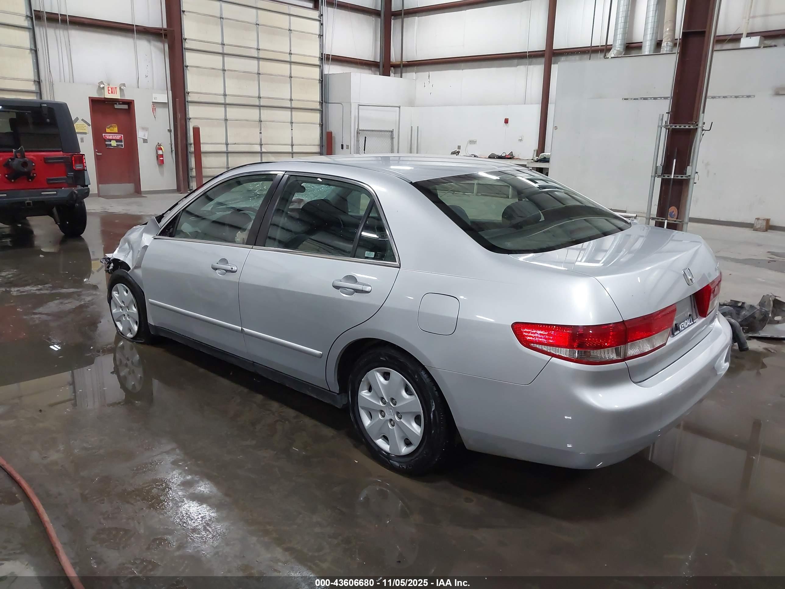 HONDA ACCORD image 3