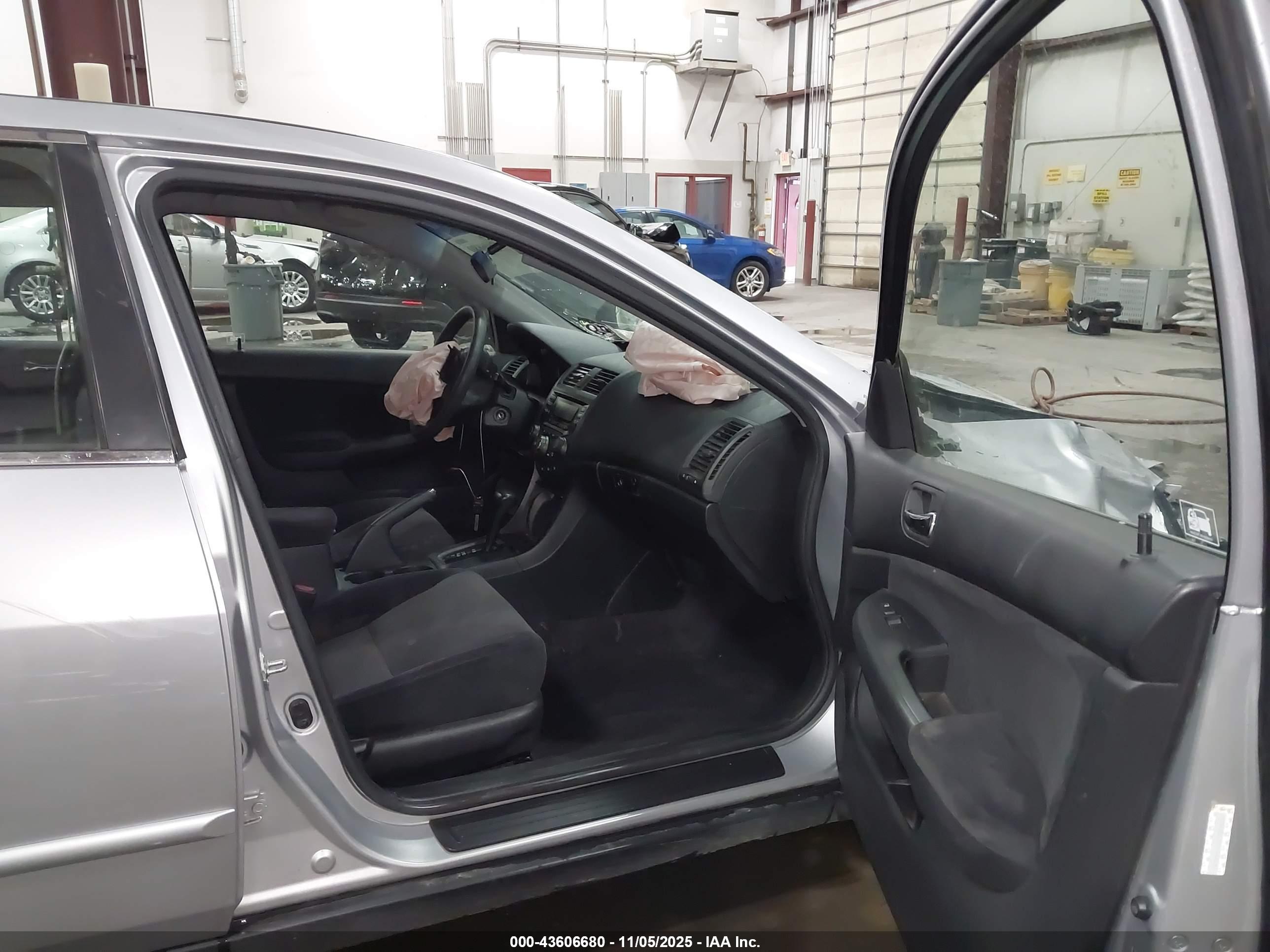 HONDA ACCORD image 5