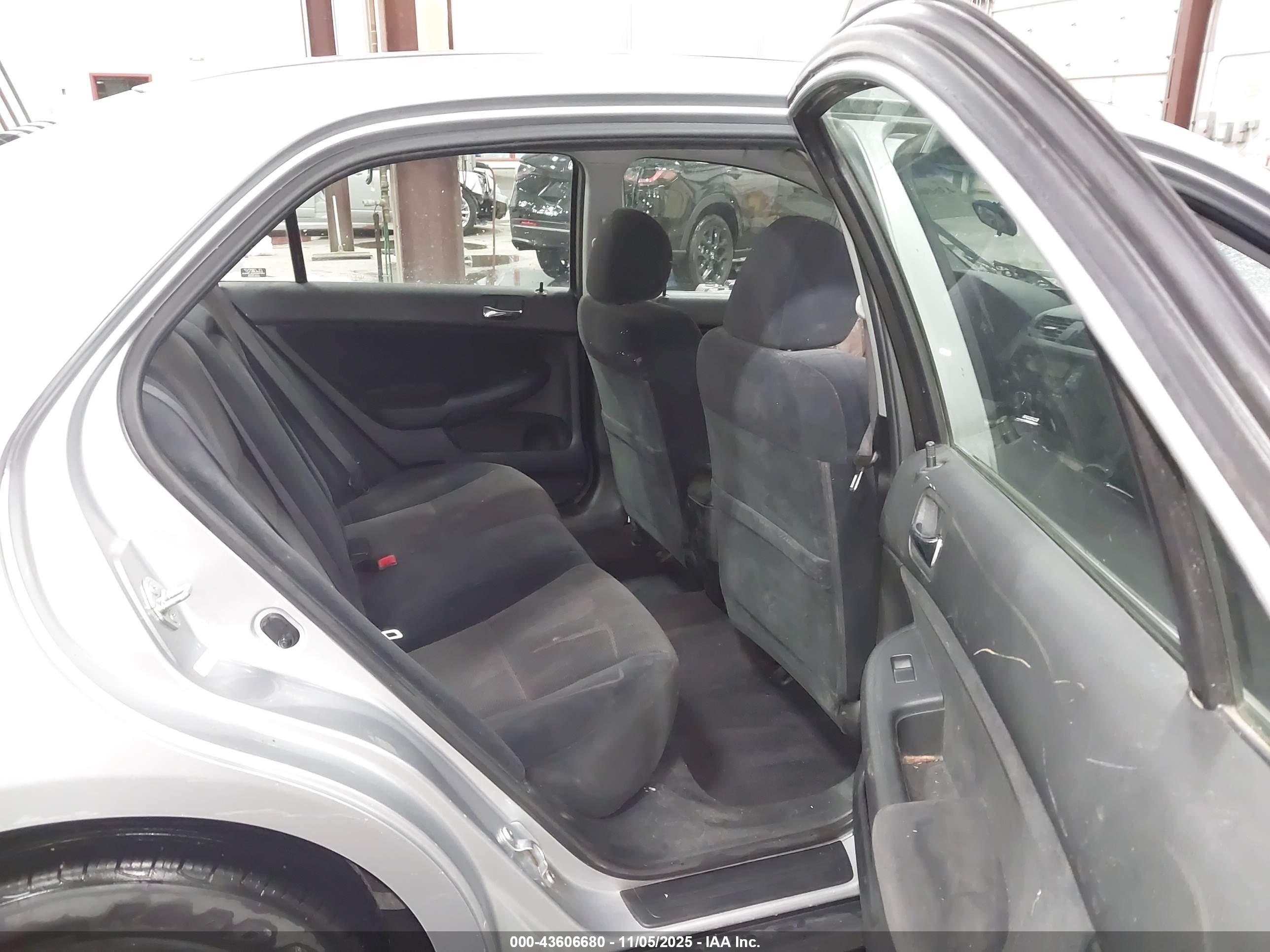 HONDA ACCORD image 8