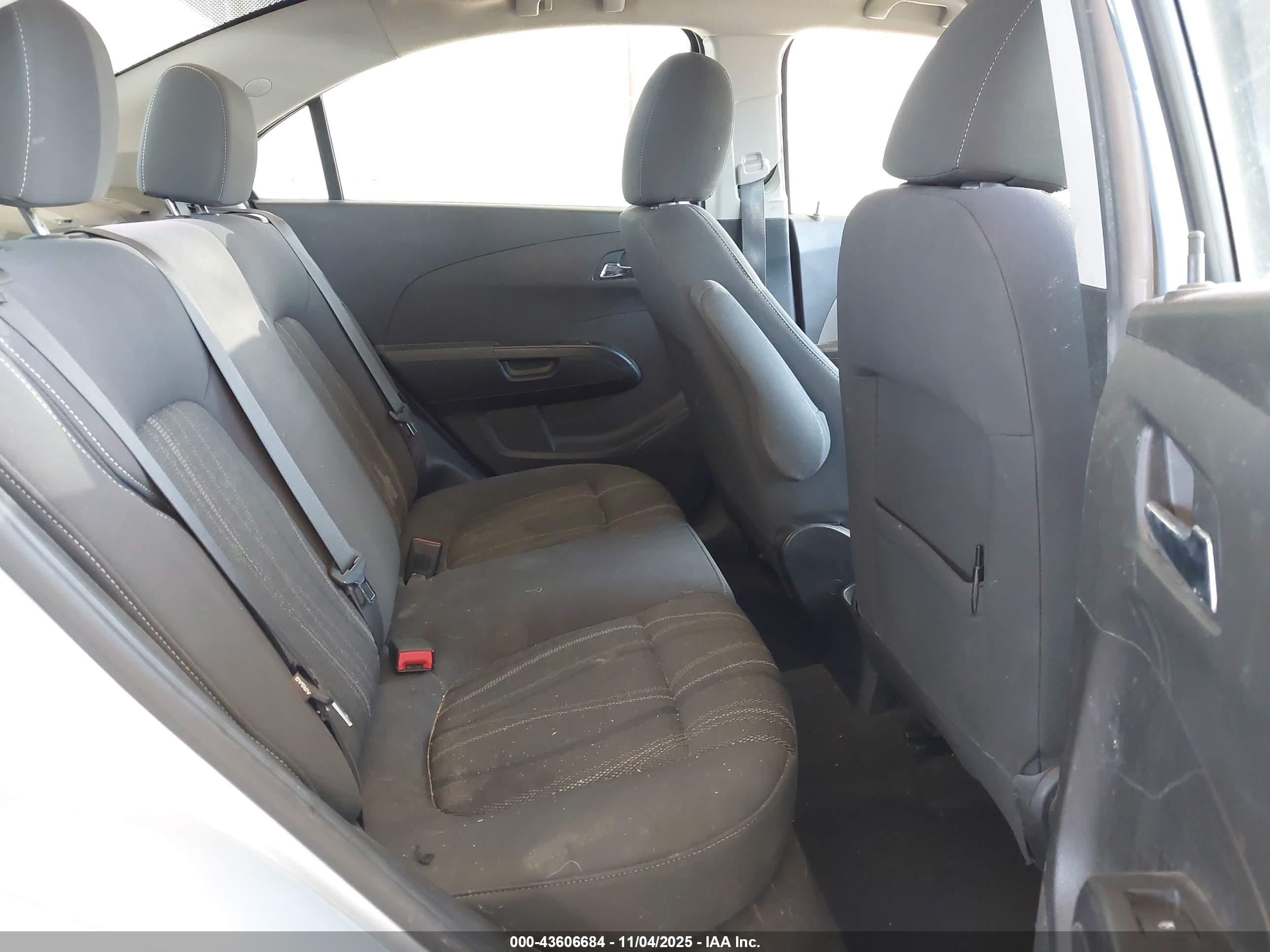CHEVROLET SONIC image 8