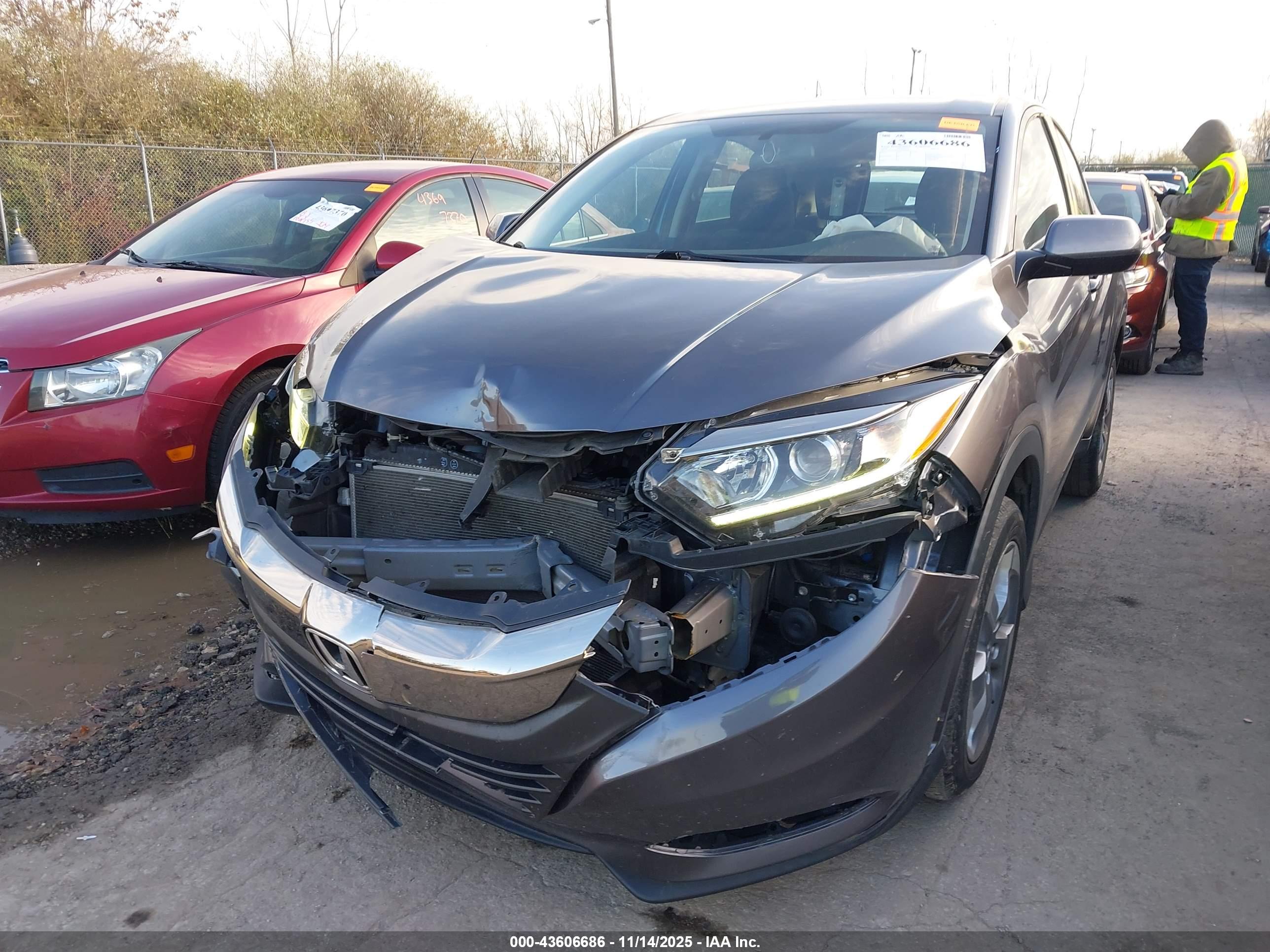 HONDA HR-V image 2