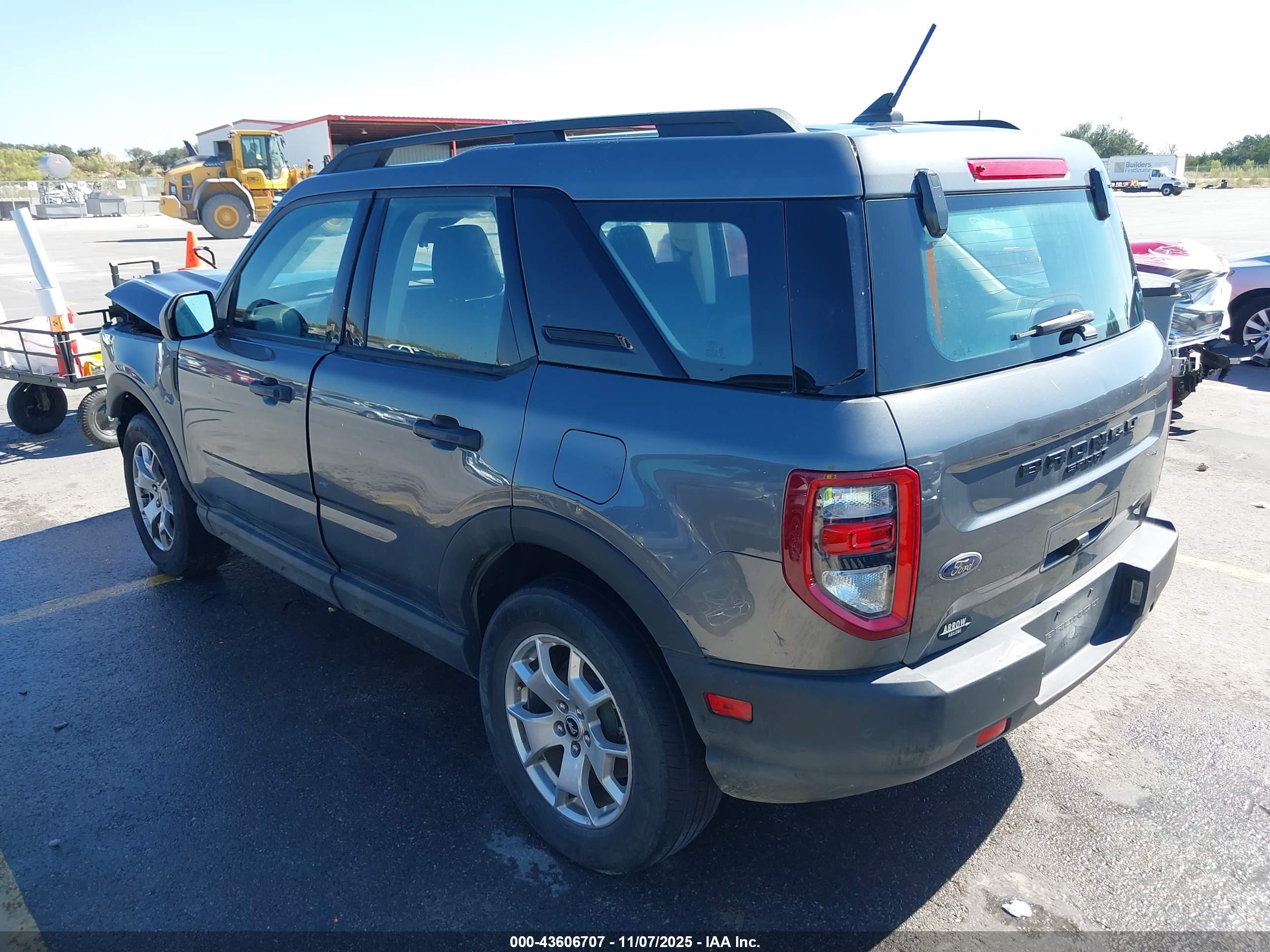 FORD BRONCO image 3