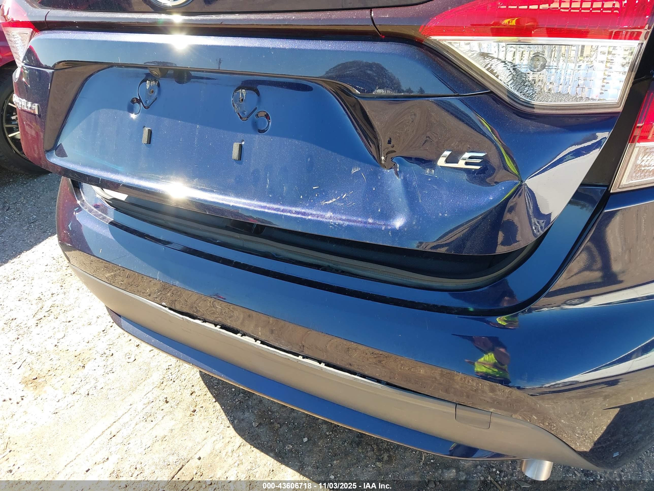 TOYOTA COROLLA image 6