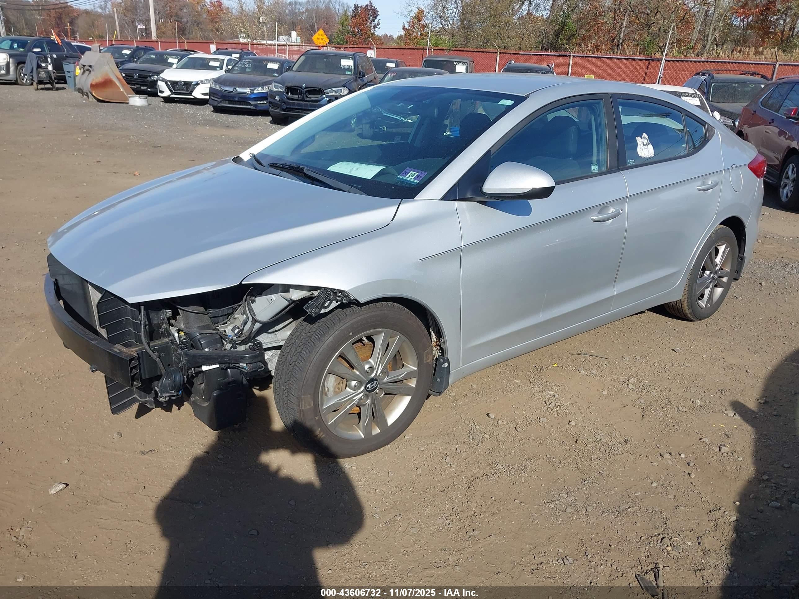 HYUNDAI ELANTRA image 2