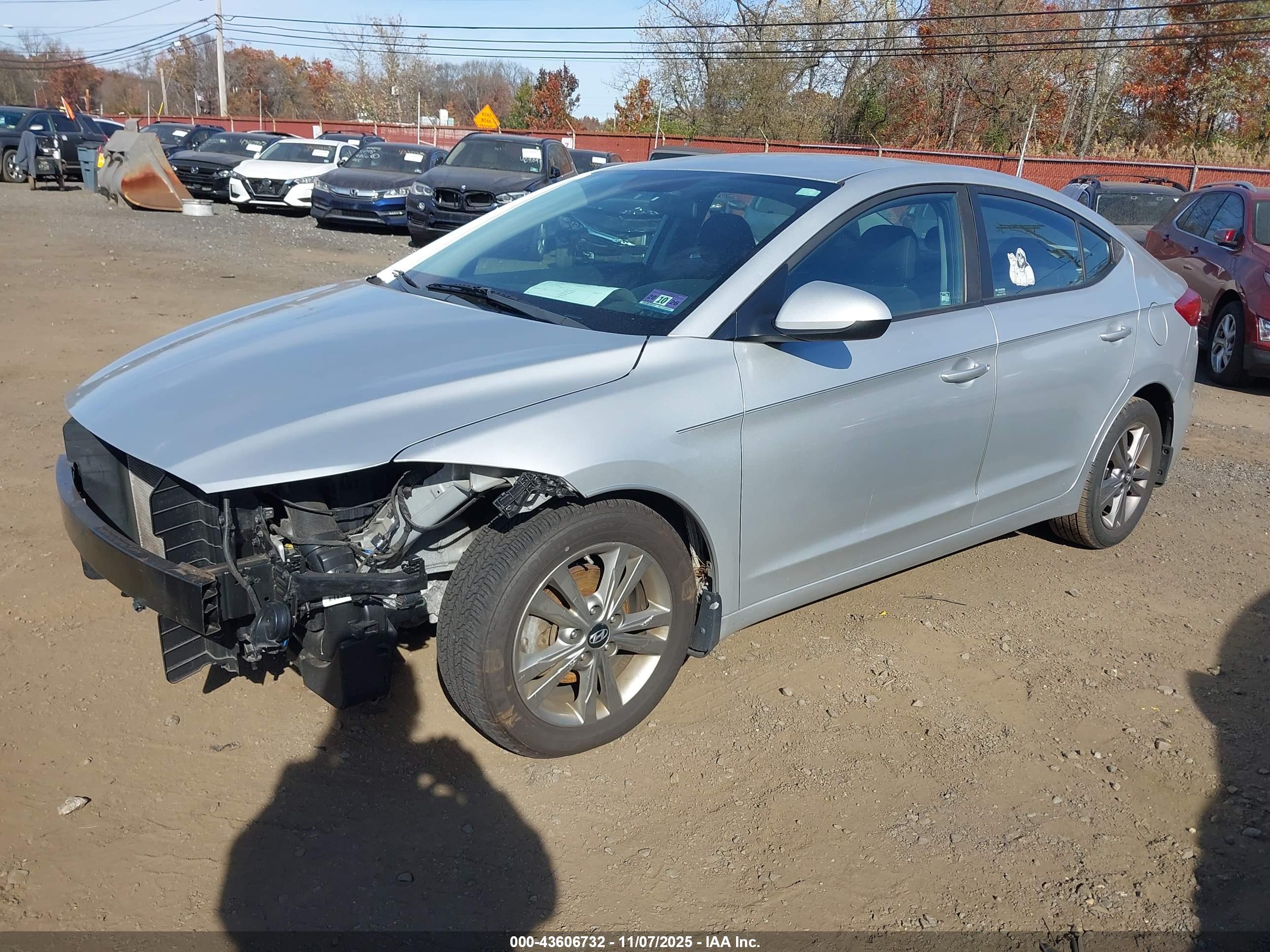 HYUNDAI ELANTRA image 6